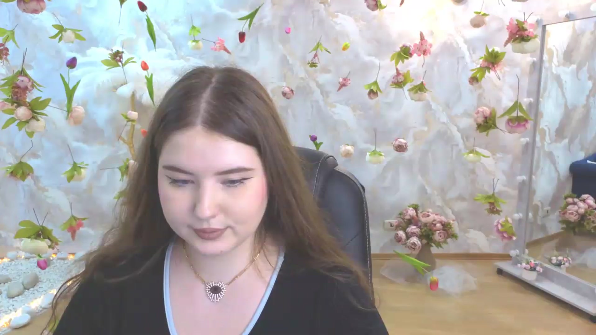 Gallery image thumbnail from EnigmaVeil's myfreecams stream on, 05/26/2026, 02:02 image 13 of 20