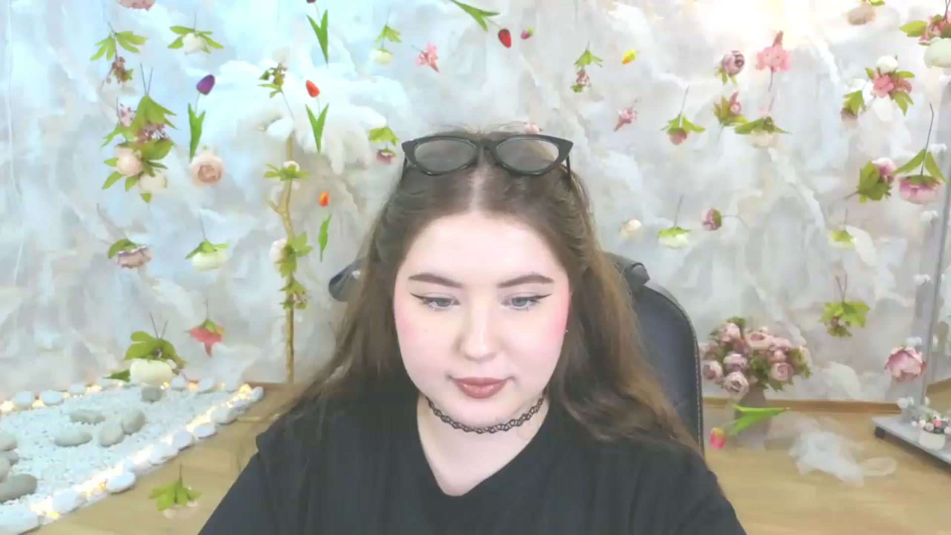 Gallery image thumbnail from EnigmaVeil's myfreecams stream on, 05/27/2026, 08:24 image 2 of 20