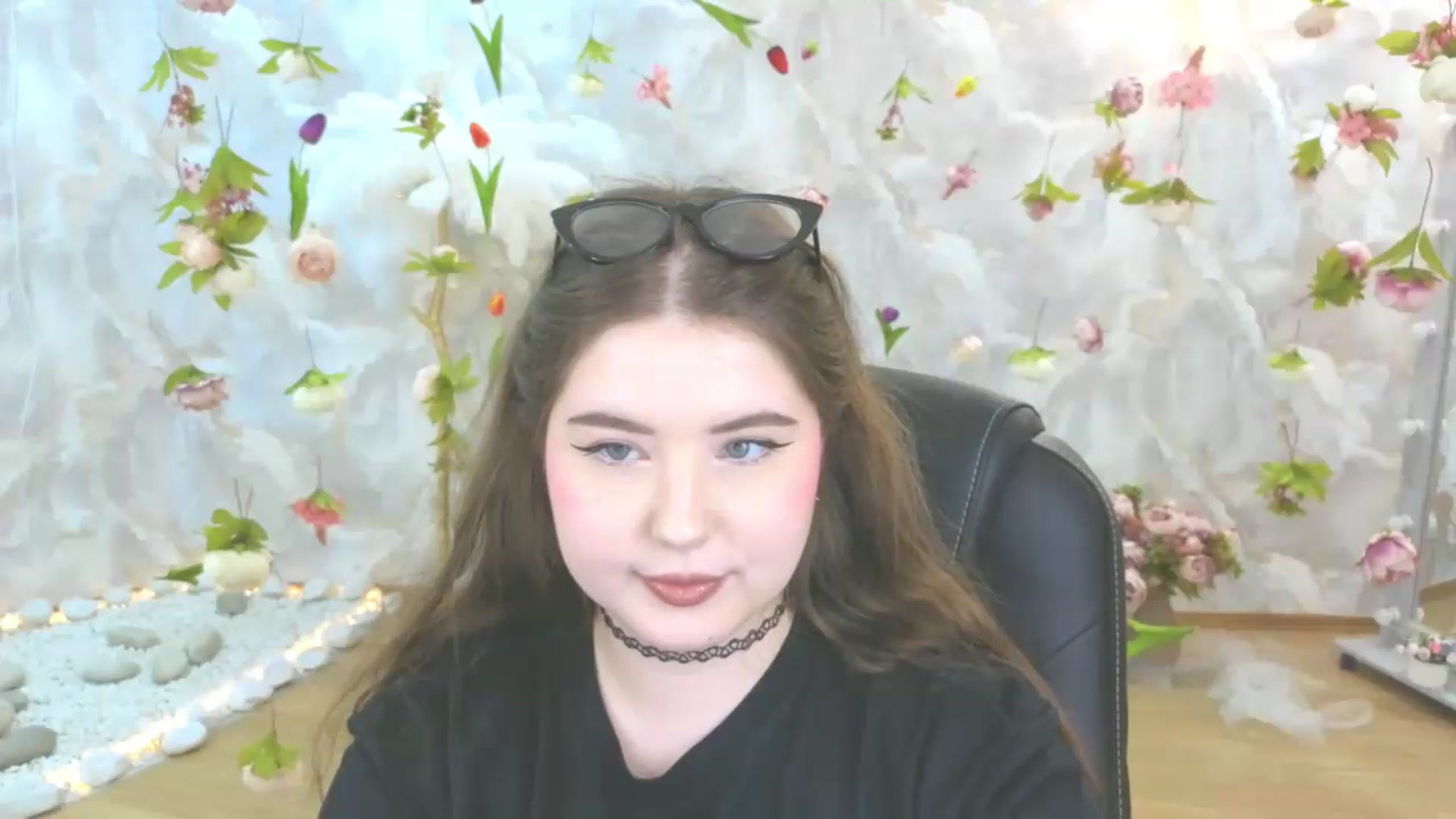 Gallery image thumbnail from EnigmaVeil's myfreecams stream on, 05/27/2026, 08:24 image 6 of 20