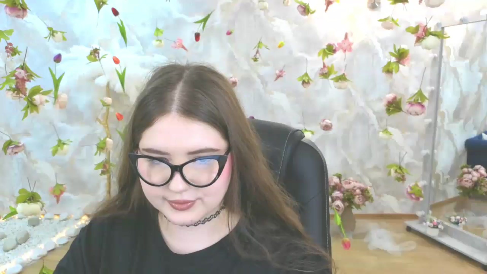 Gallery image thumbnail from EnigmaVeil's myfreecams stream on, 05/27/2026, 09:47 image 2 of 20