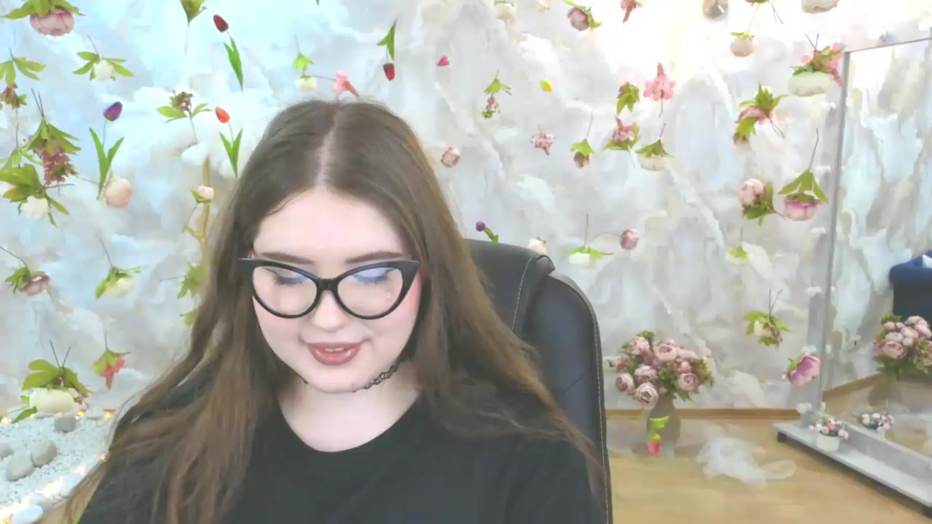 Gallery image thumbnail from EnigmaVeil's myfreecams stream on, 05/27/2026, 09:47 image 16 of 20