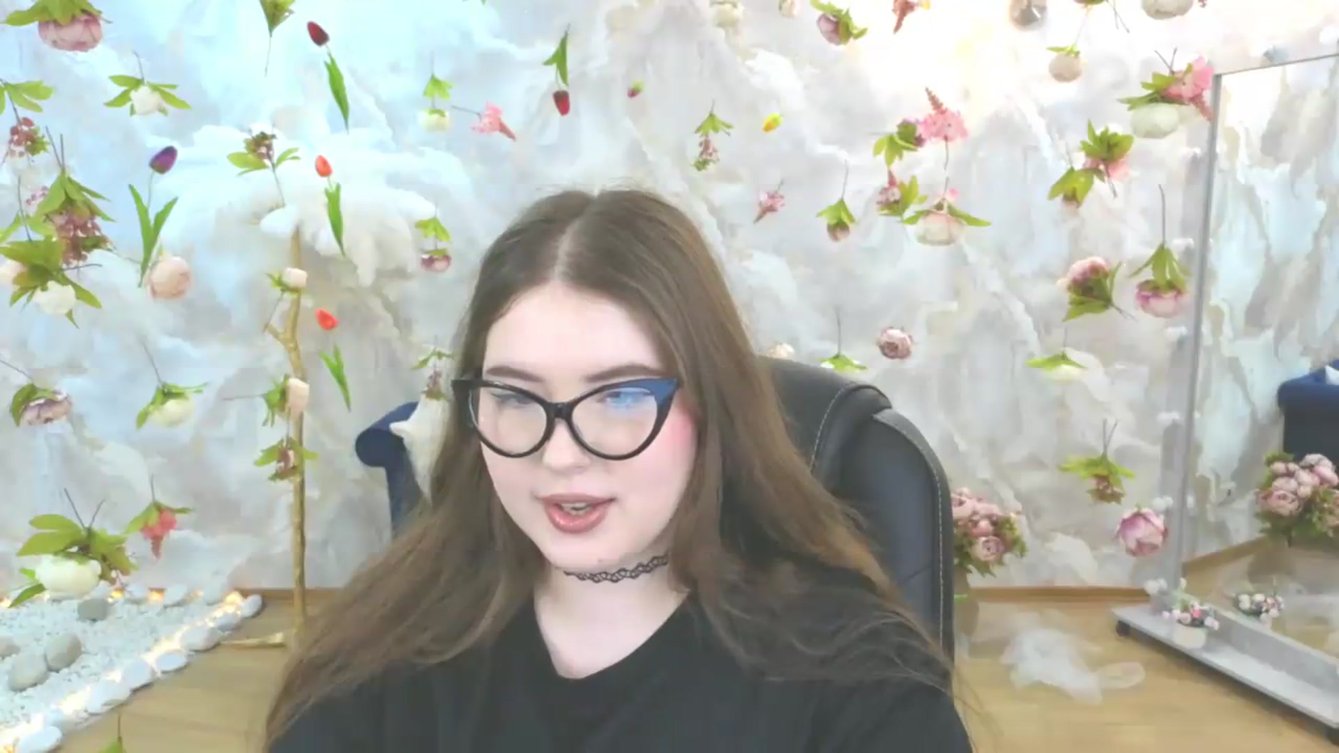 Gallery image thumbnail from EnigmaVeil's myfreecams stream on, 05/27/2026, 09:47 image 18 of 20
