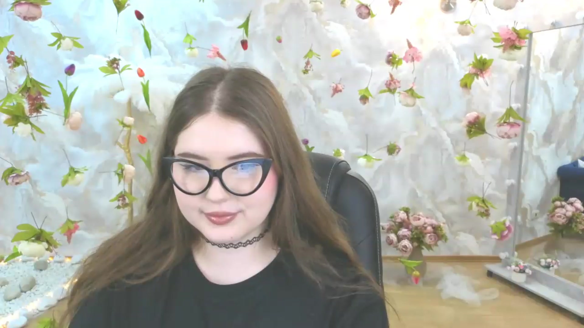 Gallery image thumbnail from EnigmaVeil's myfreecams stream on, 05/27/2026, 09:47 image 17 of 20