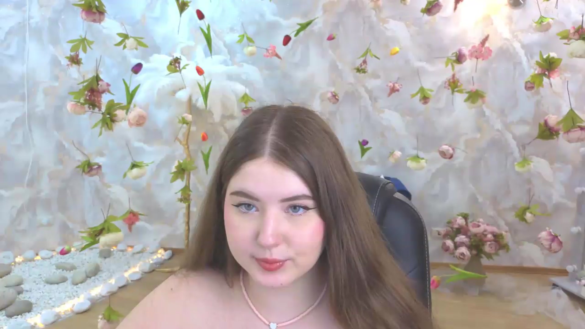 Gallery image thumbnail from EnigmaVeil's myfreecams stream on, 06/04/2026, 12:06 image 19 of 20