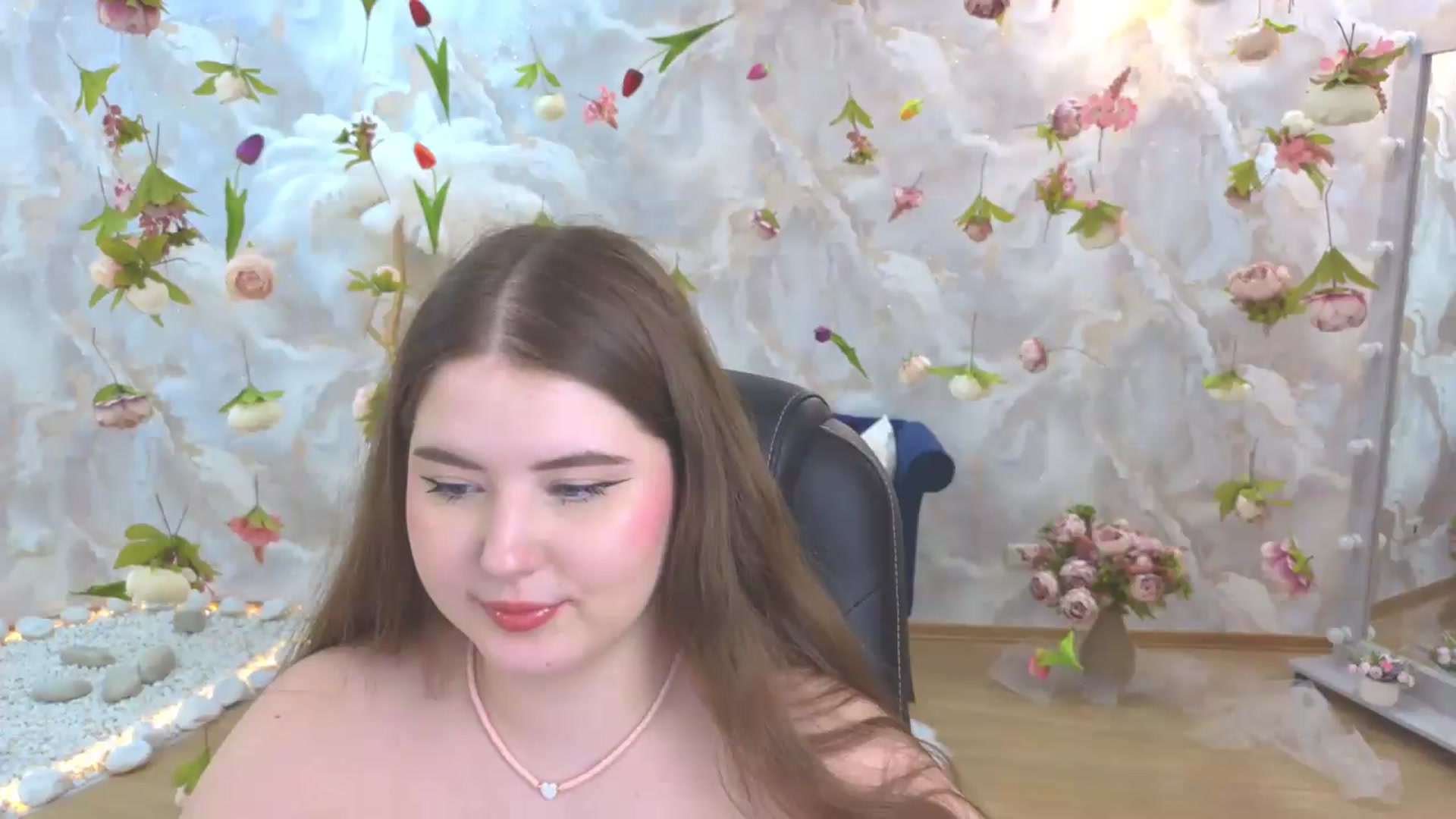 Gallery image thumbnail from EnigmaVeil's myfreecams stream on, 06/04/2026, 12:06 image 4 of 20