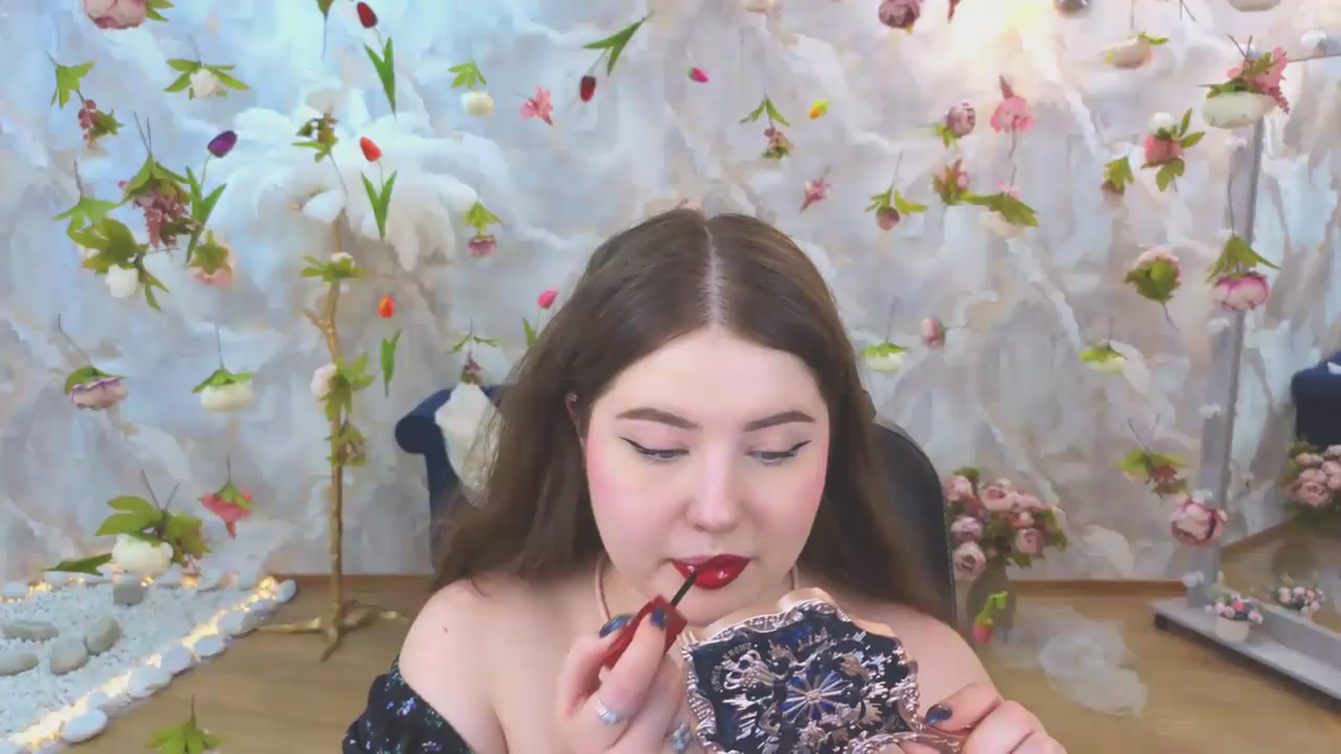 Gallery image thumbnail from EnigmaVeil's myfreecams stream on, 06/06/2026, 19:07 image 3 of 20