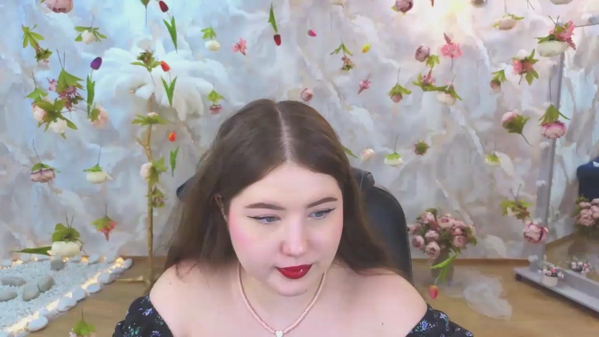 Gallery image thumbnail from EnigmaVeil's myfreecams stream on, 06/06/2026, 19:07 image 10 of 20
