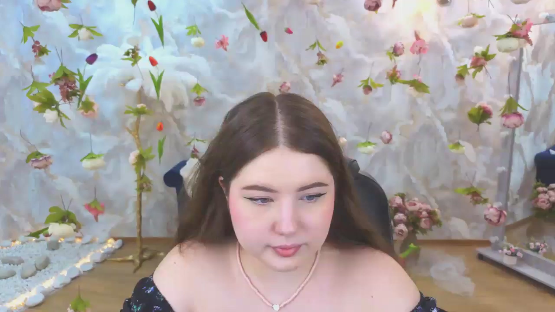 Gallery image thumbnail from EnigmaVeil's myfreecams stream on, 06/06/2026, 19:07 image 1 of 20