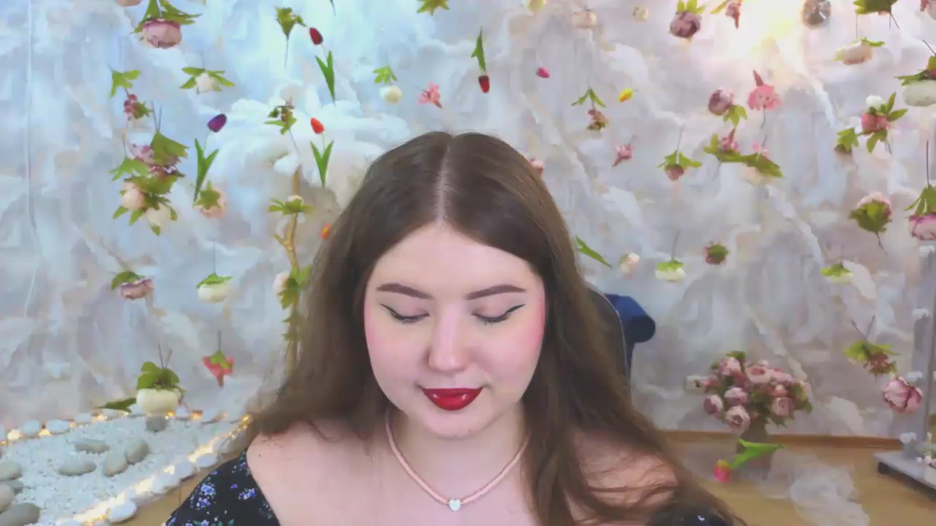 Gallery image thumbnail from EnigmaVeil's myfreecams stream on, 06/06/2026, 19:07 image 18 of 20
