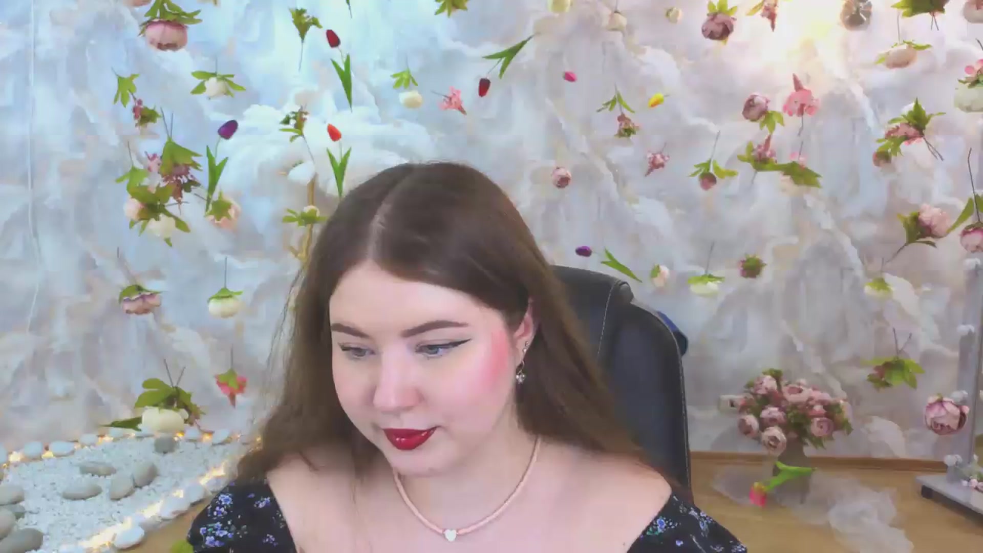 Gallery image thumbnail from EnigmaVeil's myfreecams stream on, 06/06/2026, 19:28 image 2 of 20