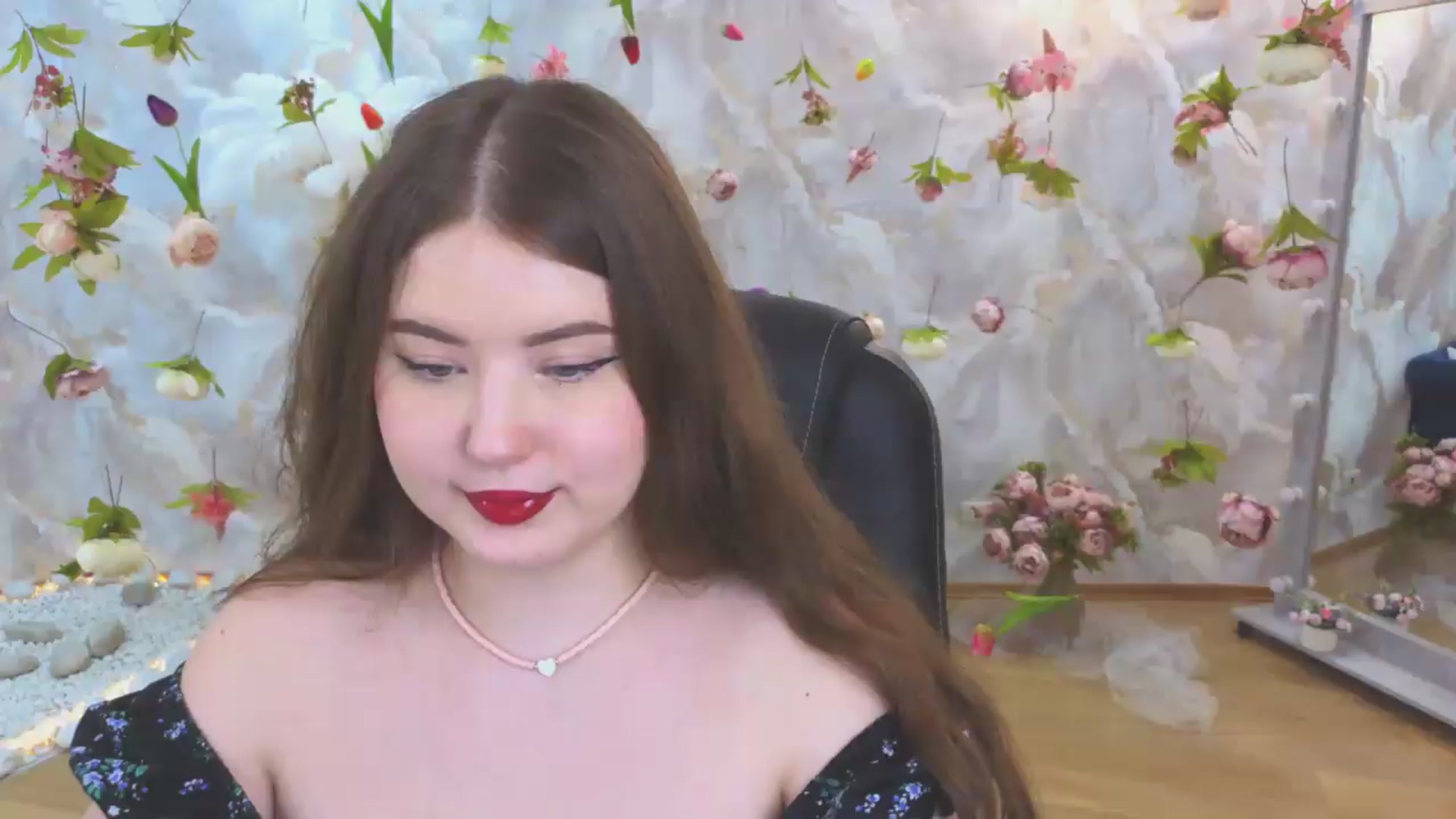 Gallery image thumbnail from EnigmaVeil's myfreecams stream on, 06/06/2026, 20:50 image 1 of 20