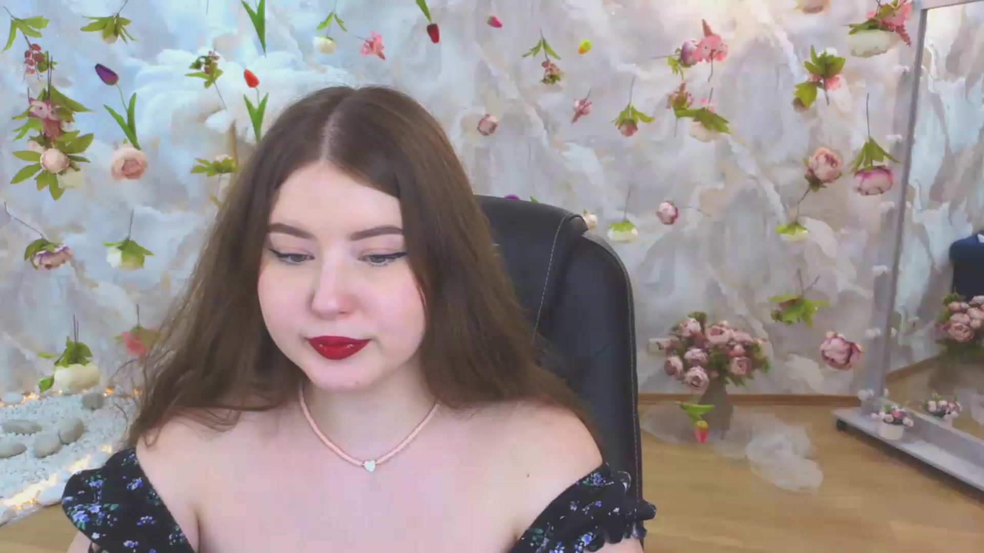 Gallery image thumbnail from EnigmaVeil's myfreecams stream on, 06/06/2026, 20:50 image 4 of 20