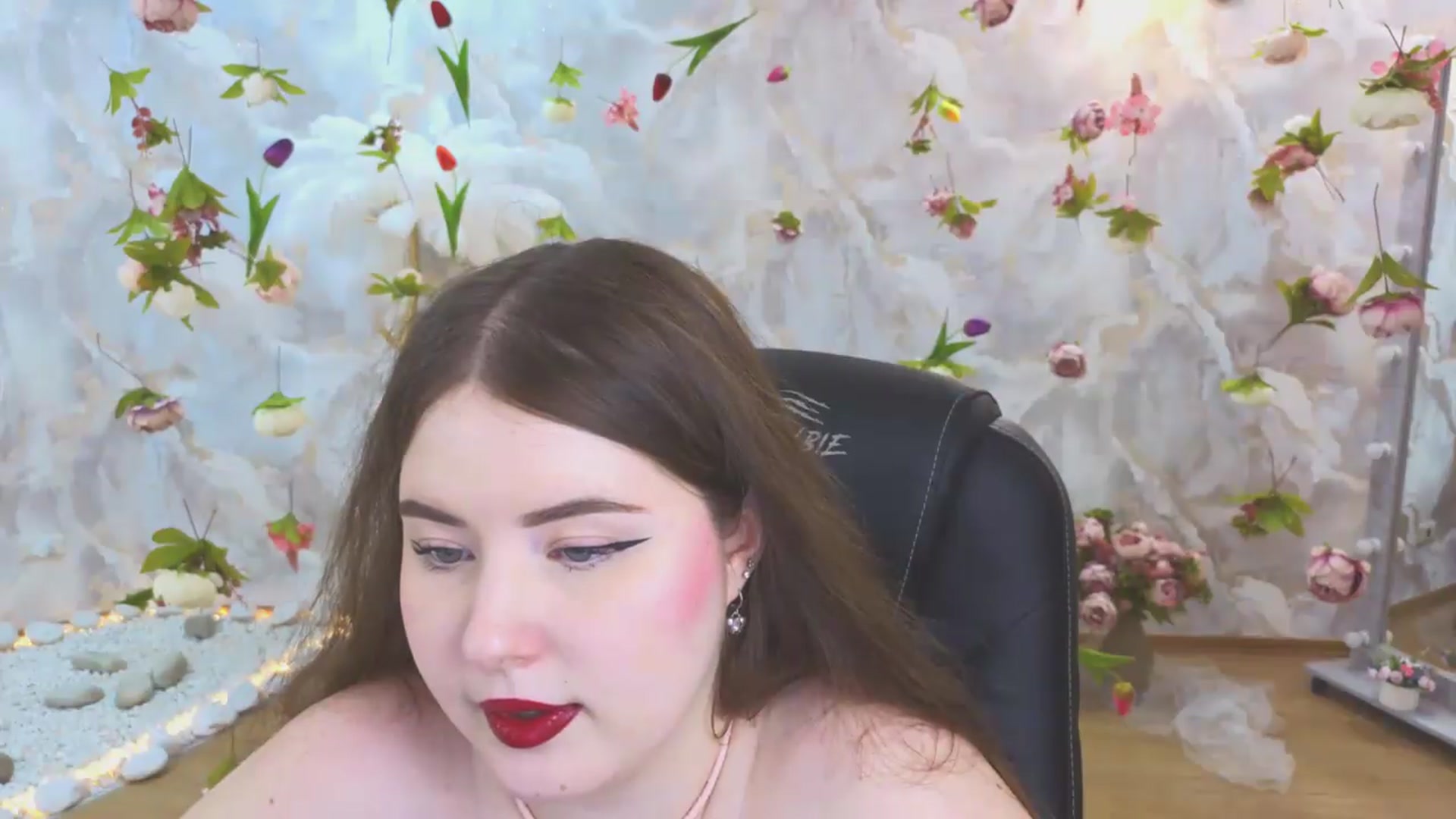 Gallery image thumbnail from EnigmaVeil's myfreecams stream on, 06/07/2026, 01:01 image 2 of 20