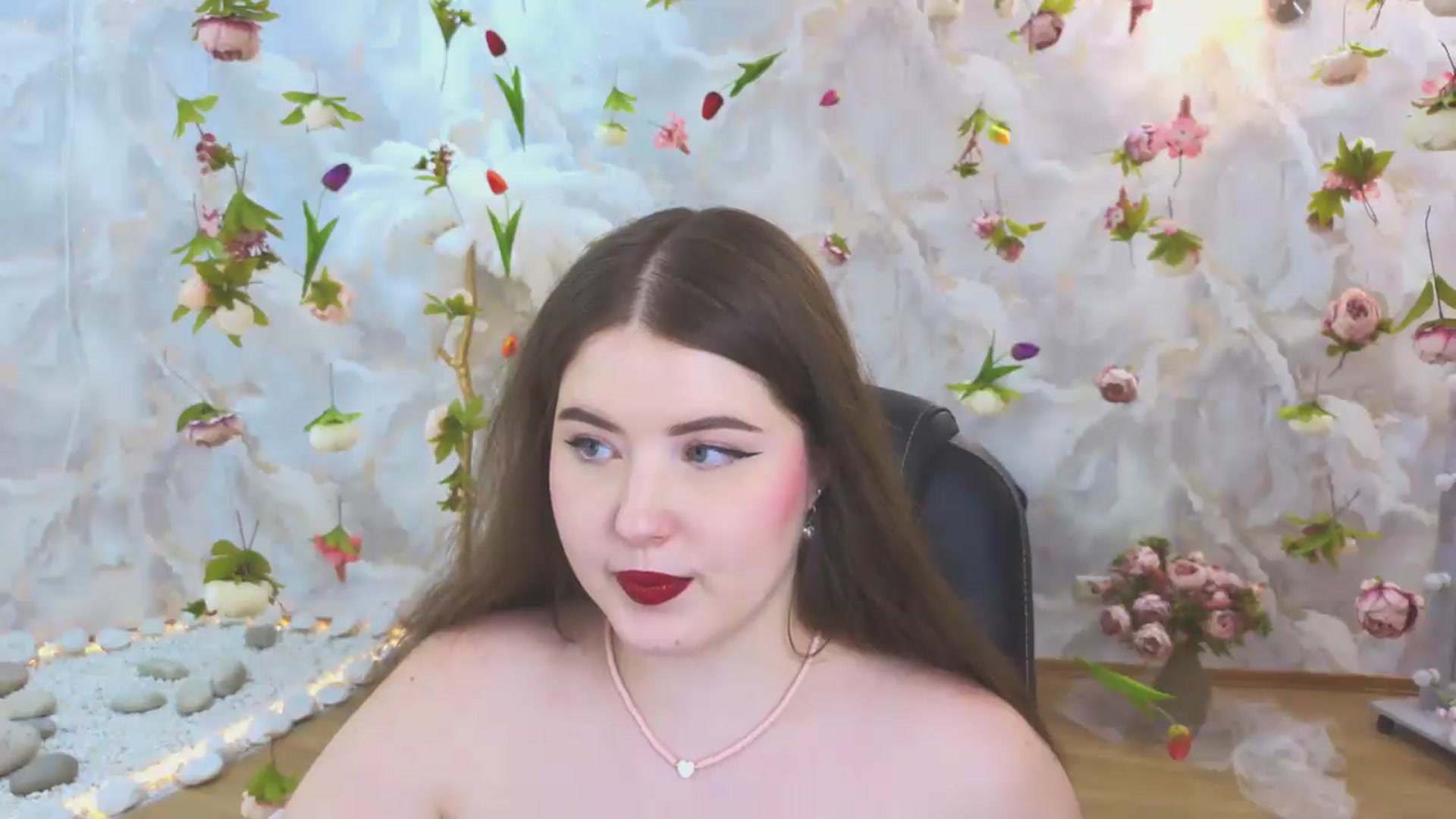 Gallery image thumbnail from EnigmaVeil's myfreecams stream on, 06/07/2026, 01:01 image 15 of 20