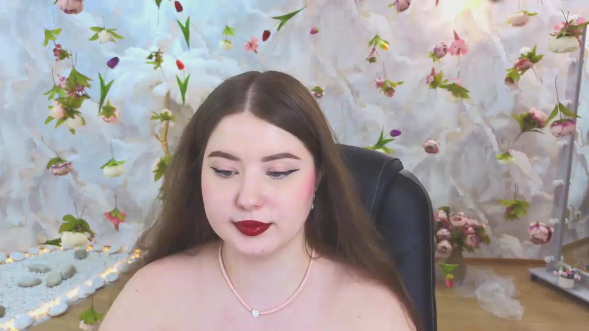 Gallery image thumbnail from EnigmaVeil's myfreecams stream on, 06/07/2026, 01:01 image 3 of 20