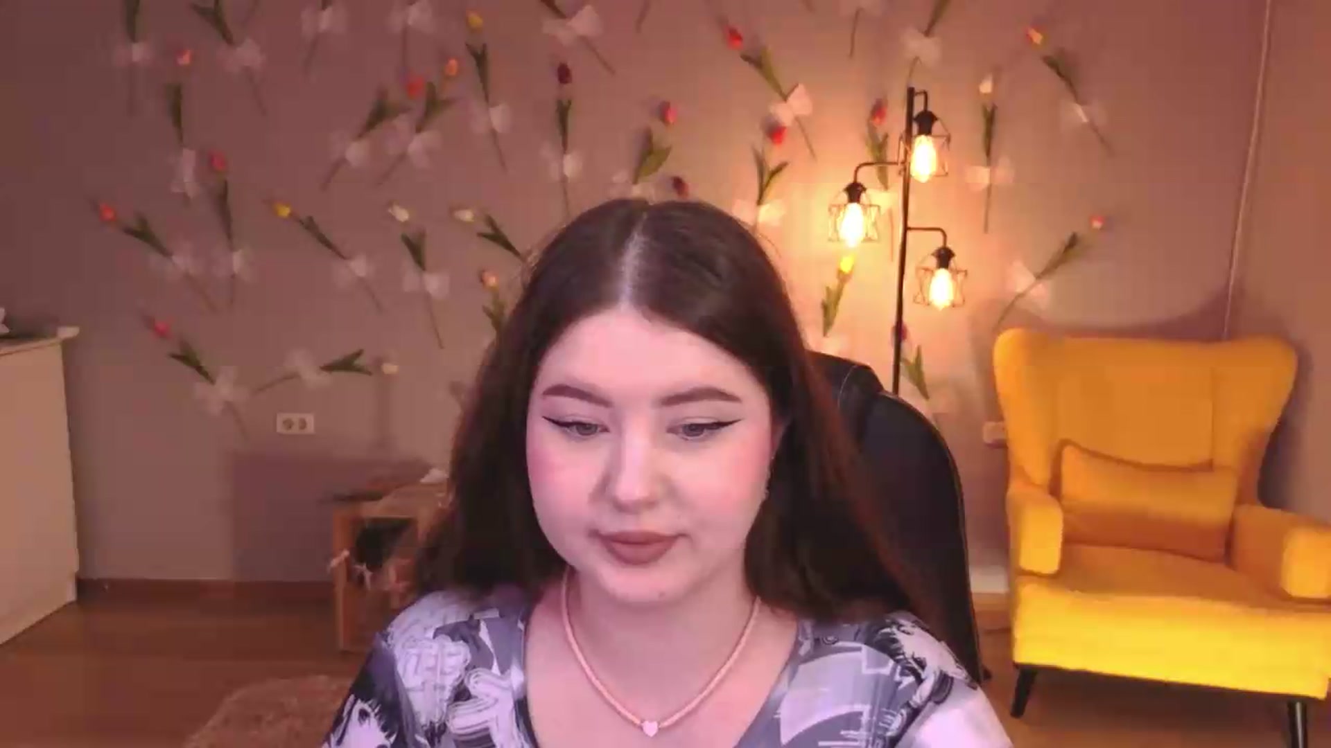 Gallery image thumbnail from EnigmaVeil's myfreecams stream on, 06/07/2026, 19:09 image 6 of 20