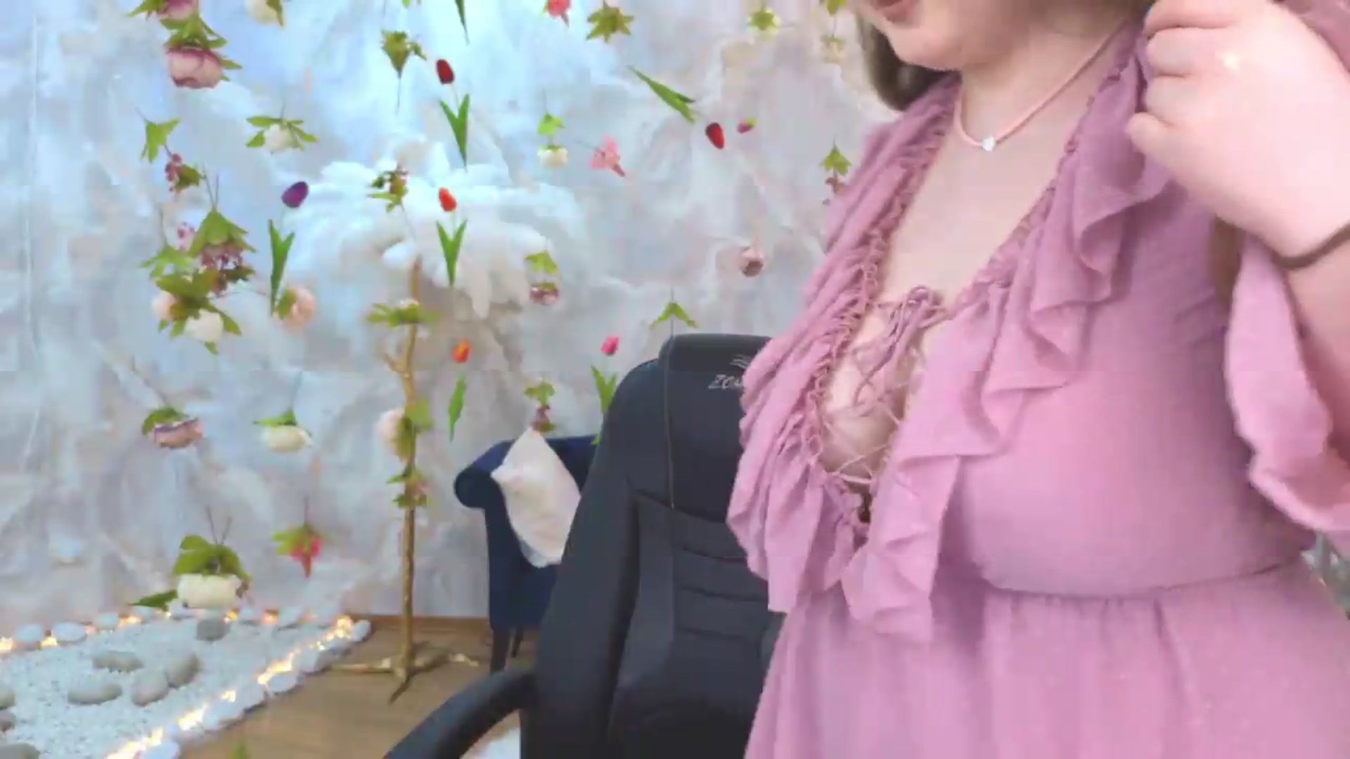 Gallery image thumbnail from EnigmaVeil's myfreecams stream on, 06/09/2026, 06:36 image 7 of 20