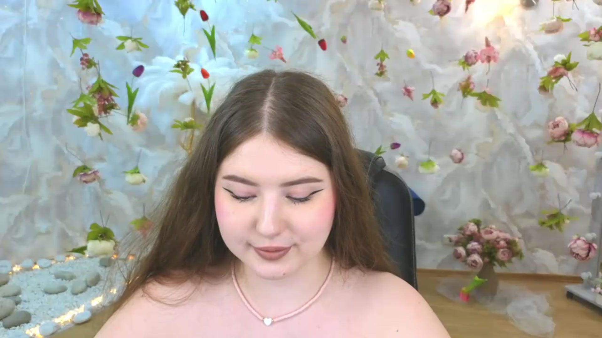 Gallery image thumbnail from EnigmaVeil's myfreecams stream on, 06/09/2026, 07:48 image 14 of 20