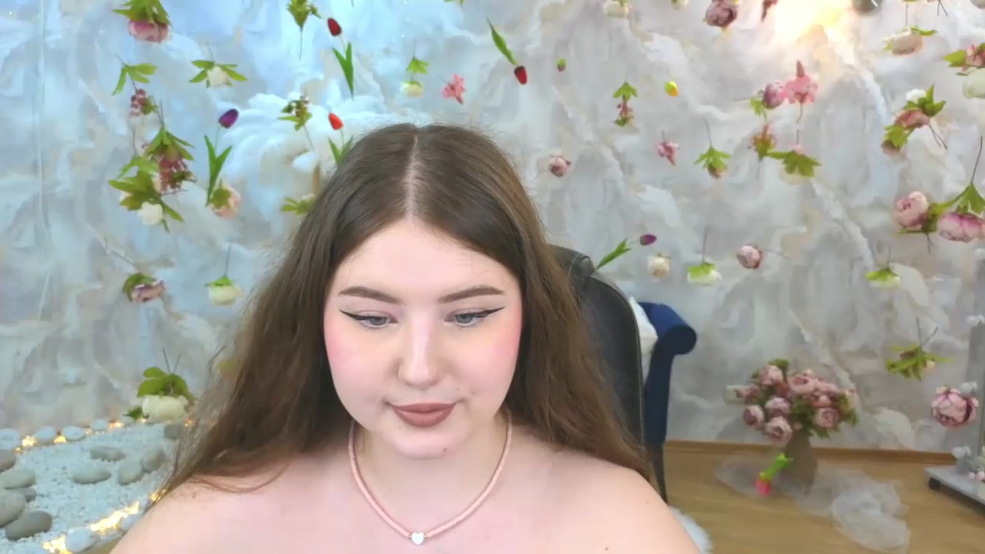 Gallery image thumbnail from EnigmaVeil's myfreecams stream on, 06/09/2026, 07:48 image 12 of 20
