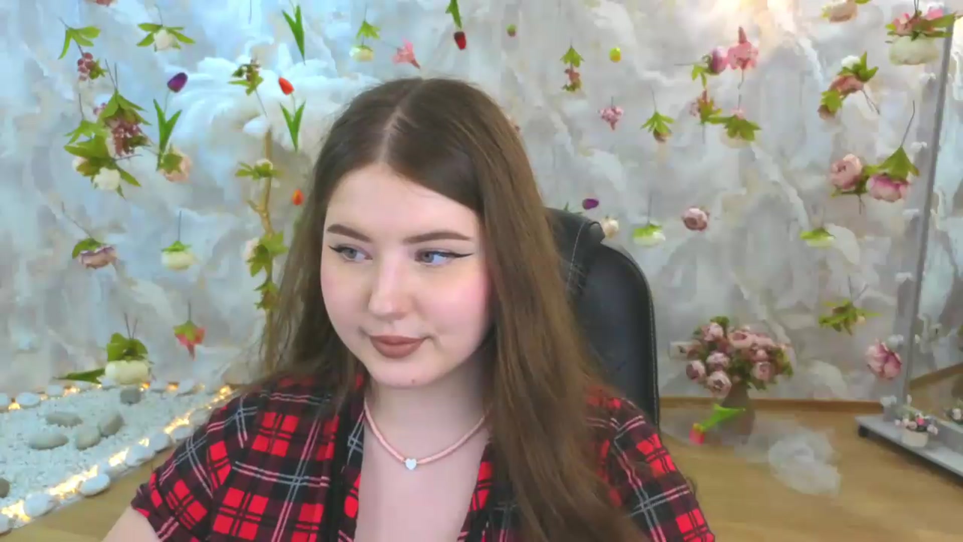Gallery image thumbnail from EnigmaVeil's myfreecams stream on, 06/09/2026, 11:00 image 8 of 20