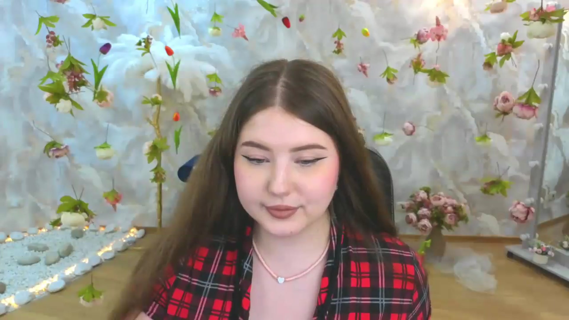 Gallery image thumbnail from EnigmaVeil's myfreecams stream on, 06/09/2026, 11:00 image 17 of 20