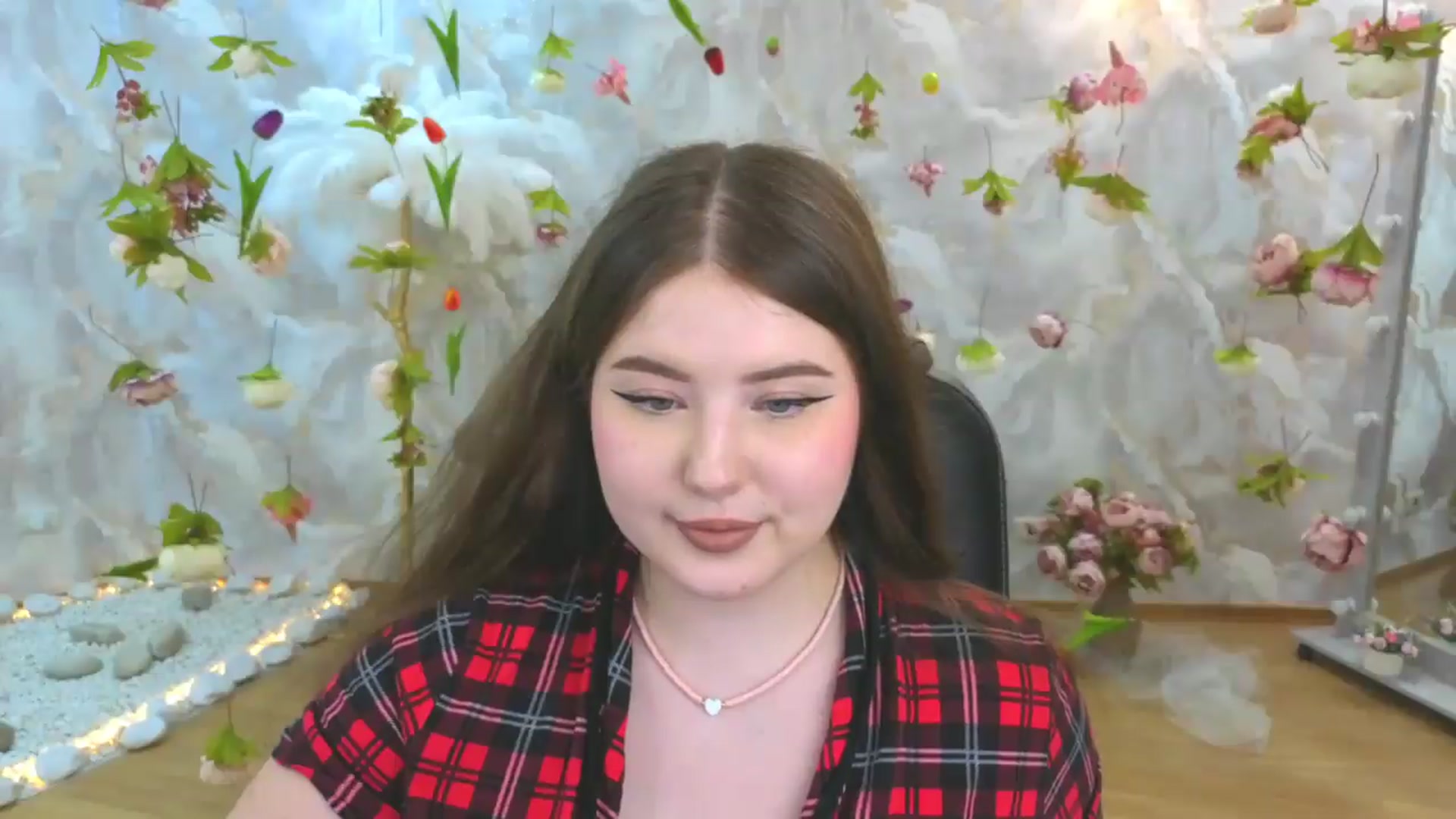 Gallery image thumbnail from EnigmaVeil's myfreecams stream on, 06/09/2026, 11:00 image 9 of 20