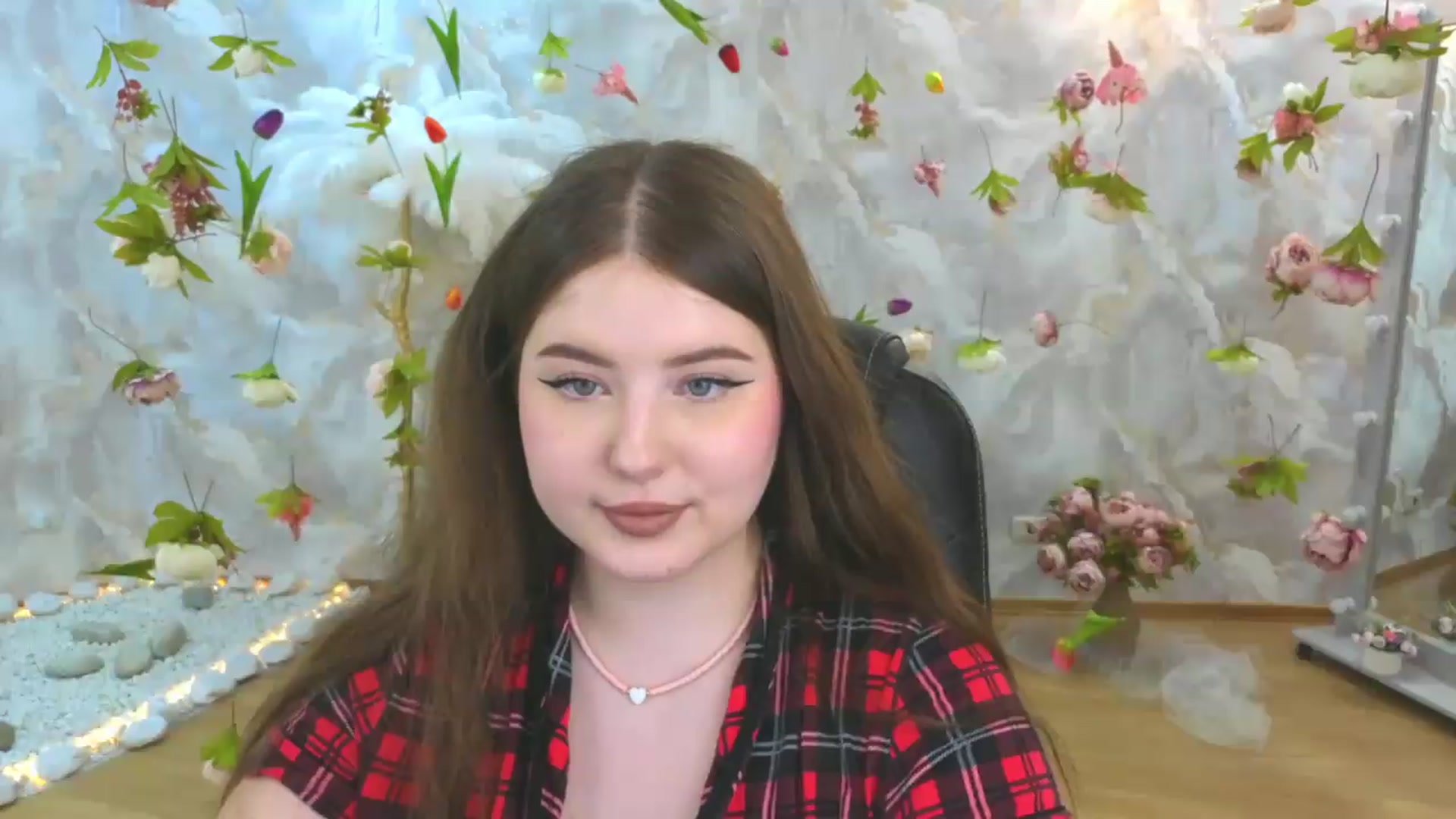 Gallery image thumbnail from EnigmaVeil's myfreecams stream on, 06/09/2026, 11:00 image 19 of 20