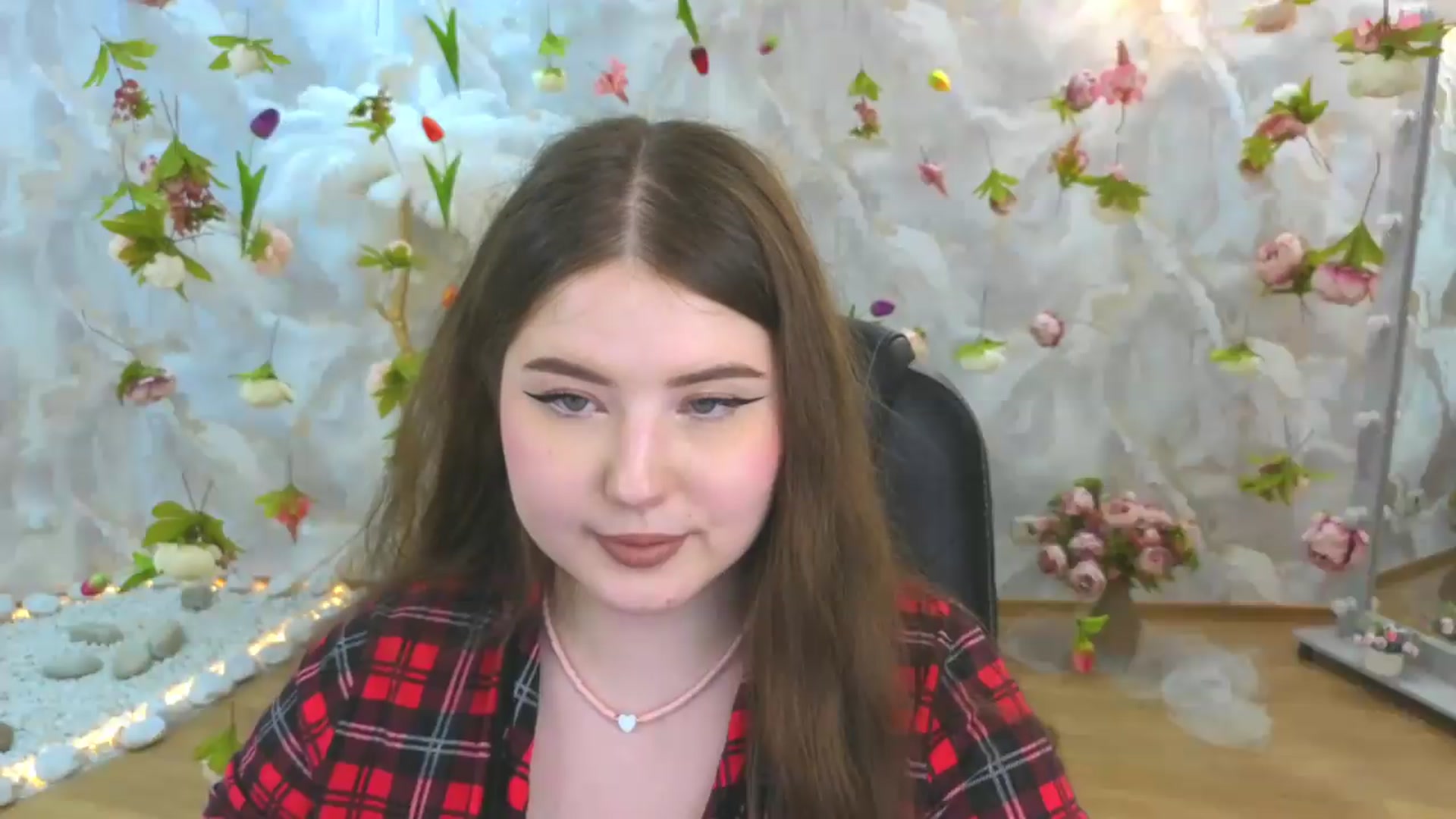 Gallery image thumbnail from EnigmaVeil's myfreecams stream on, 06/09/2026, 11:00 image 7 of 20