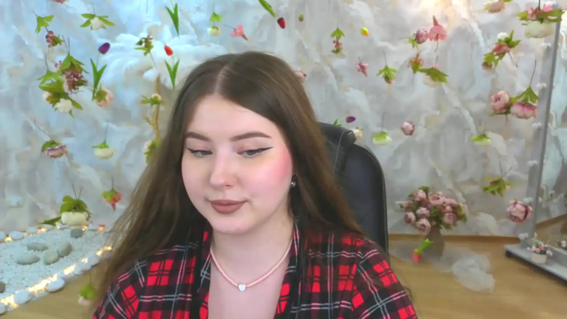 Gallery image thumbnail from EnigmaVeil's myfreecams stream on, 06/09/2026, 11:00 image 10 of 20