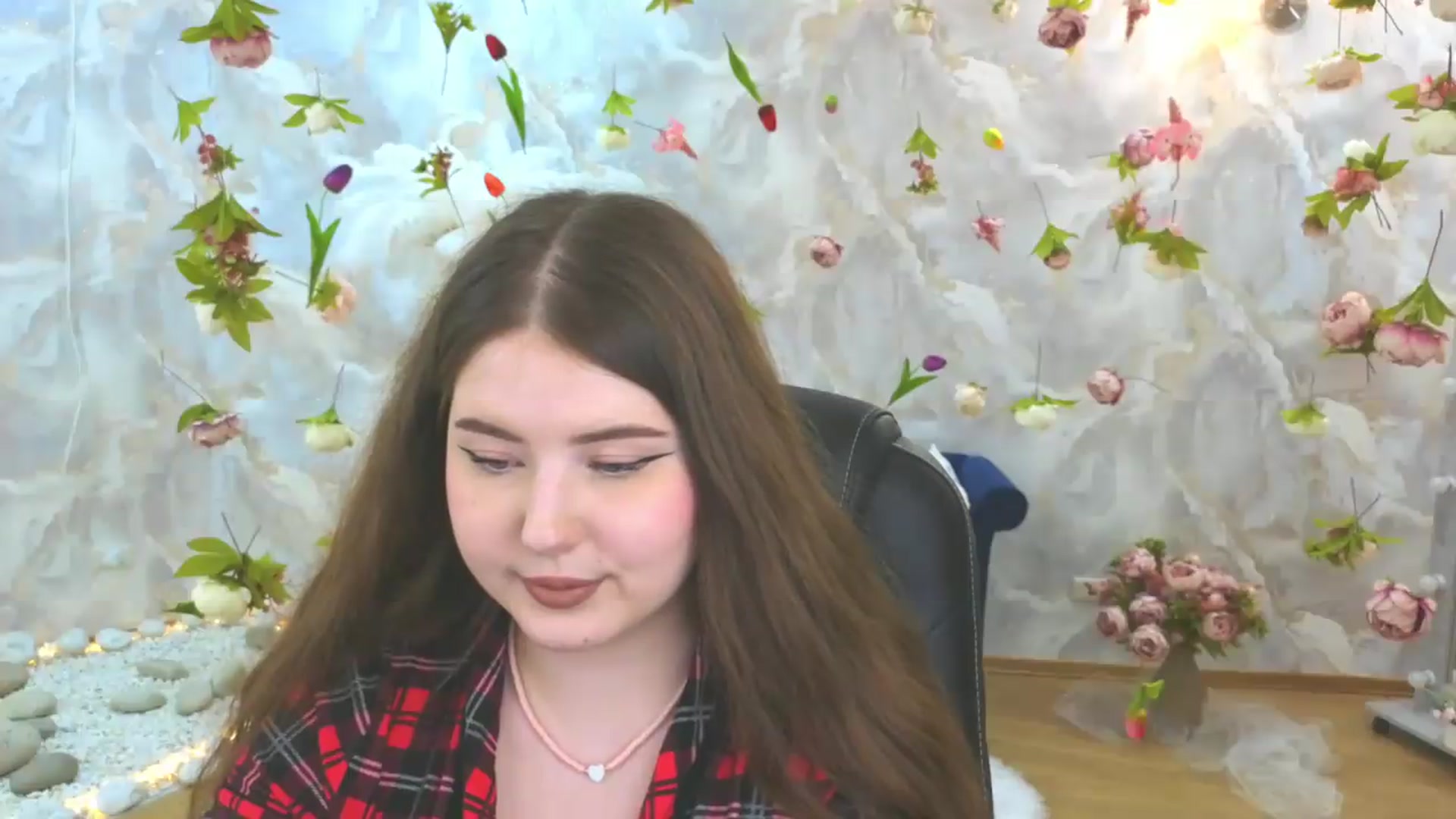 Gallery image thumbnail from EnigmaVeil's myfreecams stream on, 06/09/2026, 12:33 image 12 of 20