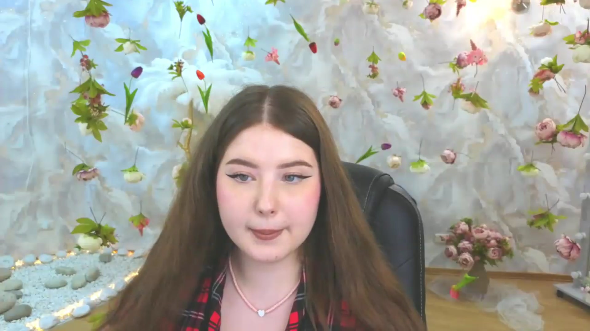 Gallery image thumbnail from EnigmaVeil's myfreecams stream on, 06/09/2026, 12:33 image 14 of 20