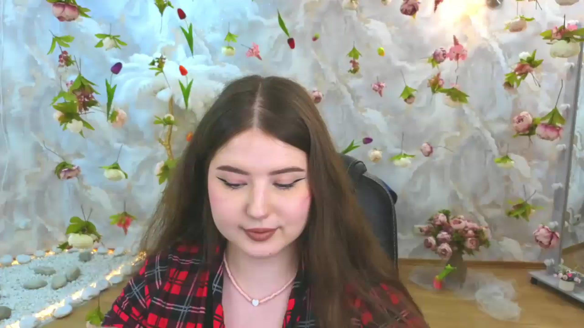 Gallery image thumbnail from EnigmaVeil's myfreecams stream on, 06/09/2026, 12:33 image 5 of 20