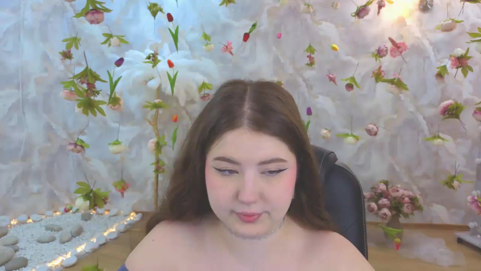 Gallery image thumbnail from EnigmaVeil's myfreecams stream on, 06/11/2026, 20:47 image 6 of 20