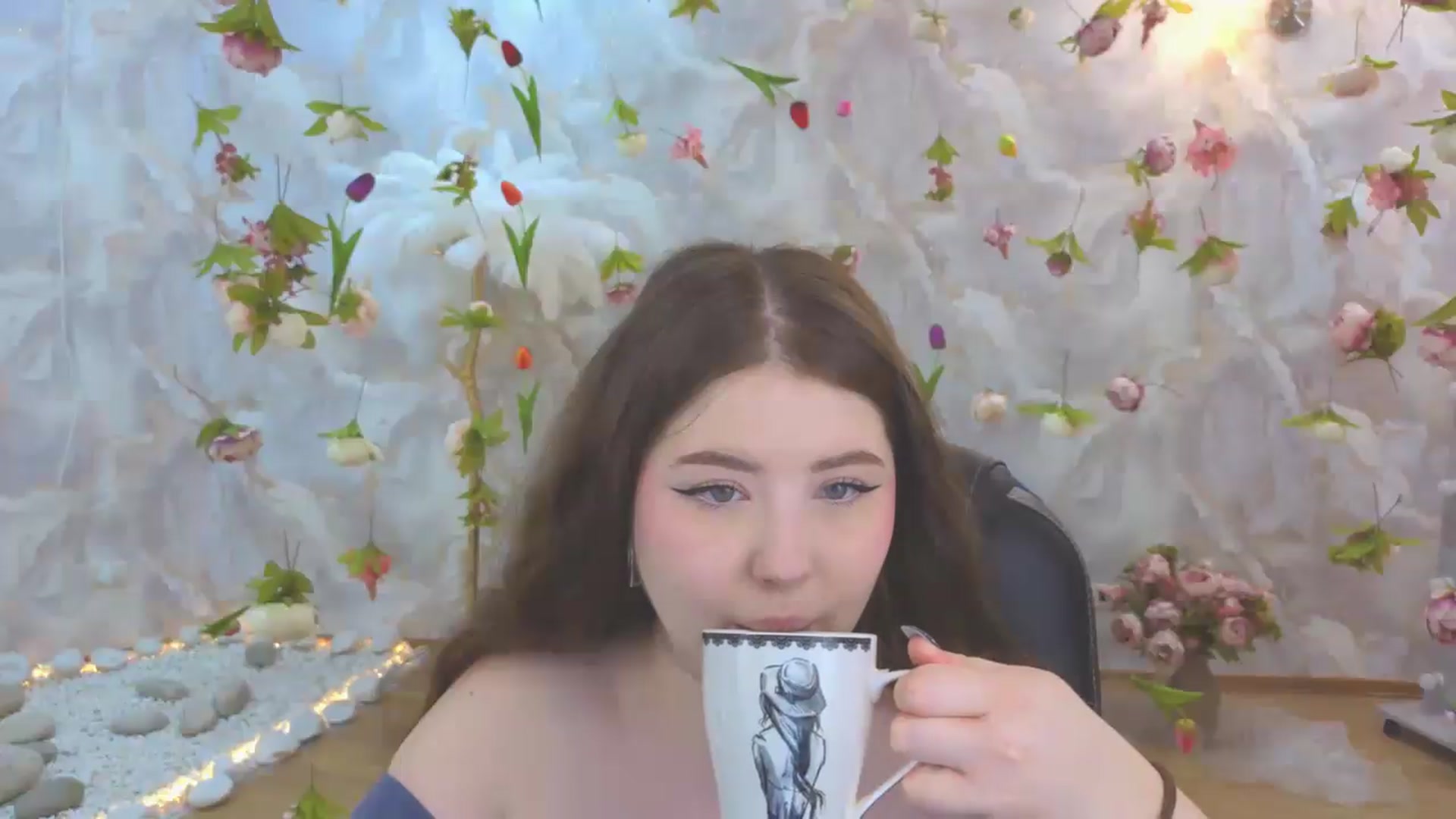Gallery image thumbnail from EnigmaVeil's myfreecams stream on, 06/11/2026, 20:47 image 16 of 20