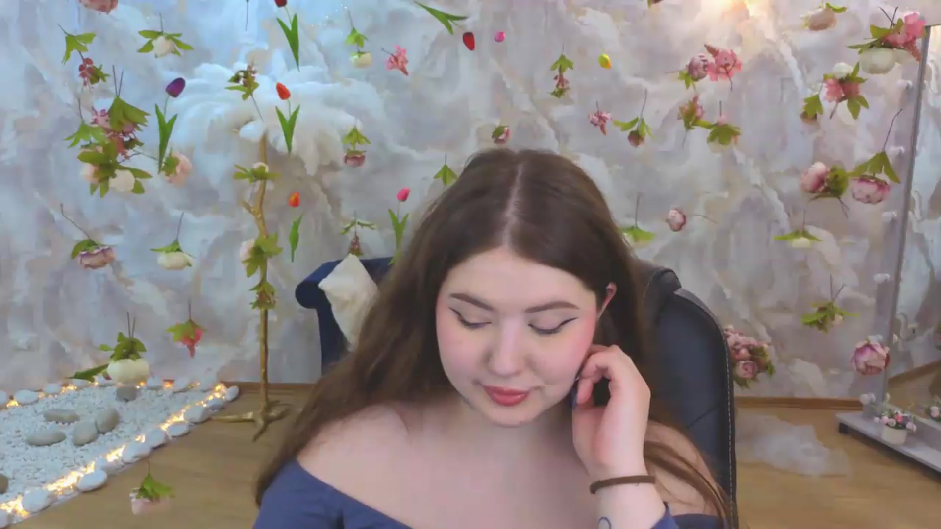 Gallery image thumbnail from EnigmaVeil's myfreecams stream on, 06/11/2026, 23:46 image 19 of 20