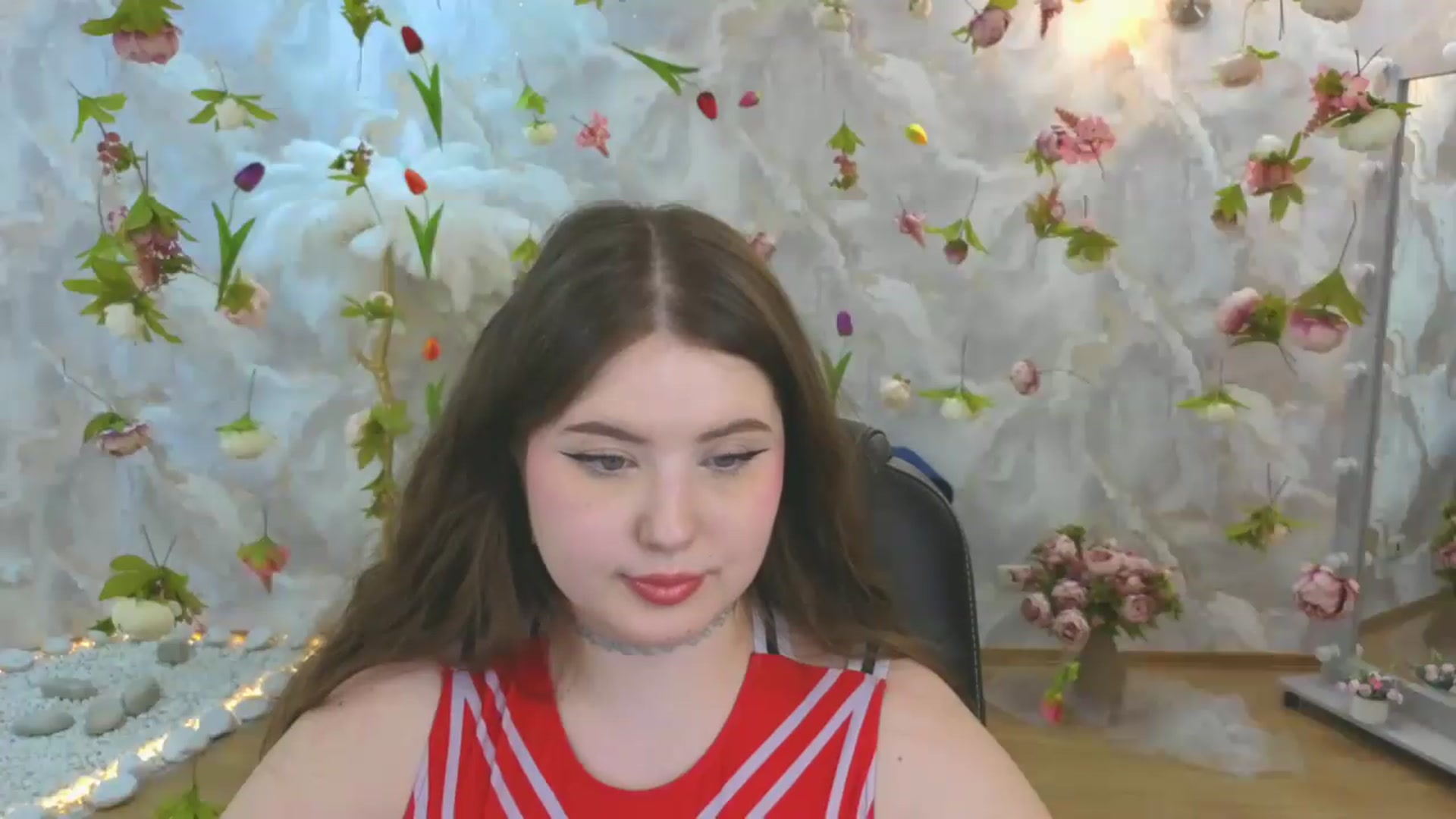 Gallery image thumbnail from EnigmaVeil's myfreecams stream on, 06/12/2026, 03:01 image 19 of 20