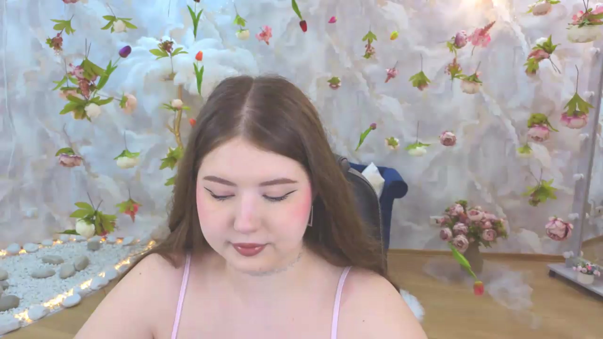 Gallery image thumbnail from EnigmaVeil's myfreecams stream on, 06/14/2026, 19:40 image 4 of 20