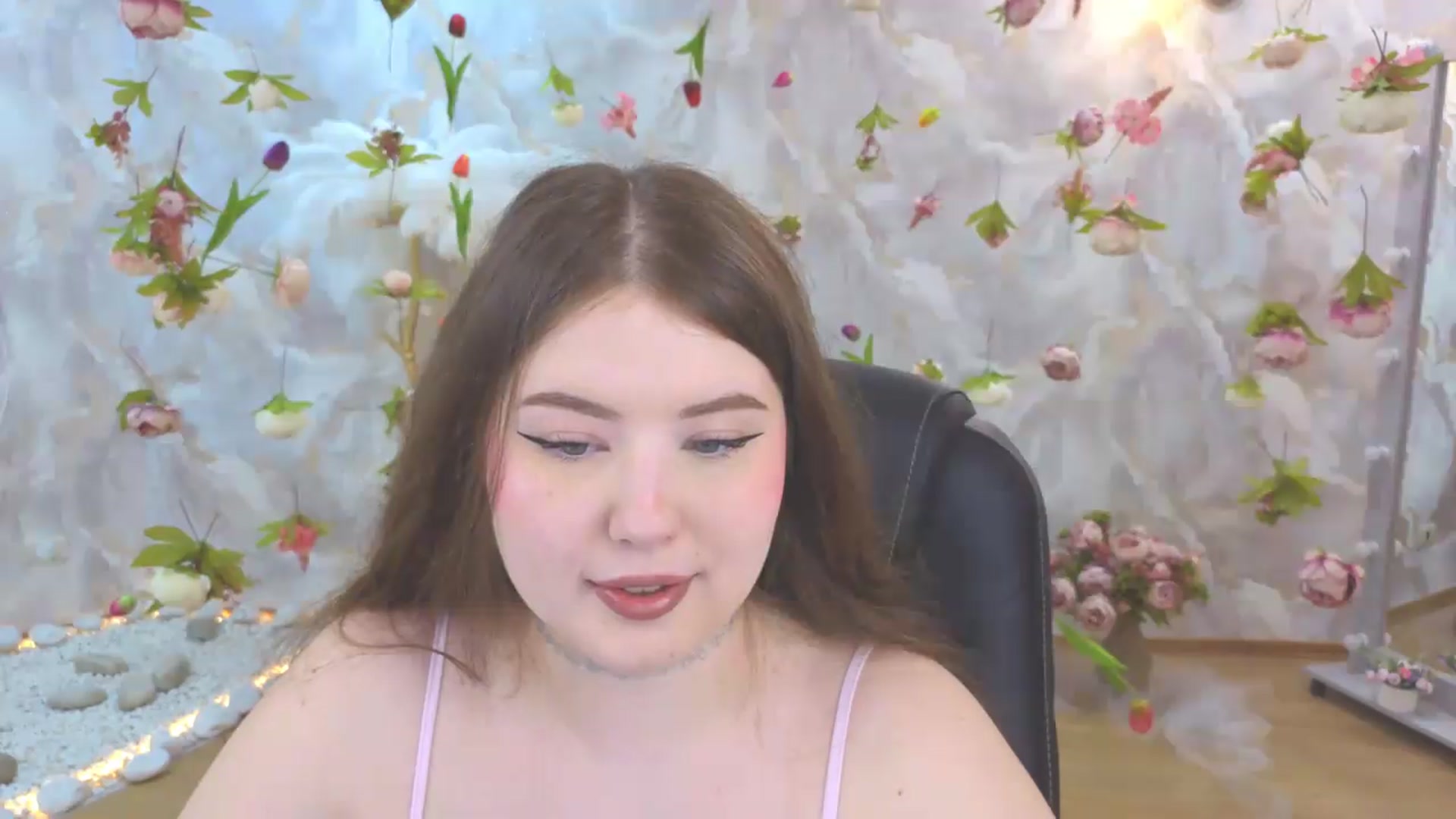 Gallery image thumbnail from EnigmaVeil's myfreecams stream on, 06/14/2026, 19:40 image 11 of 20
