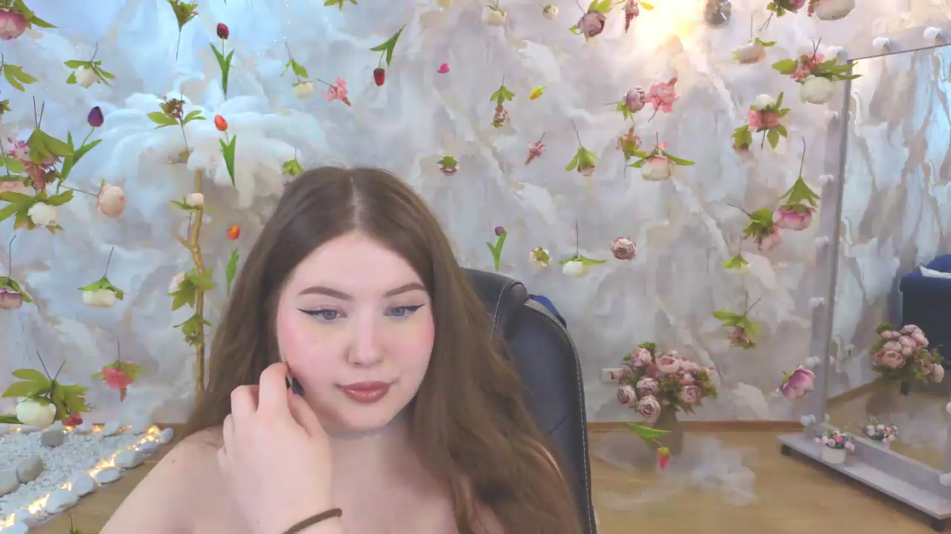Gallery image thumbnail from EnigmaVeil's myfreecams stream on, 06/14/2026, 23:47 image 7 of 20