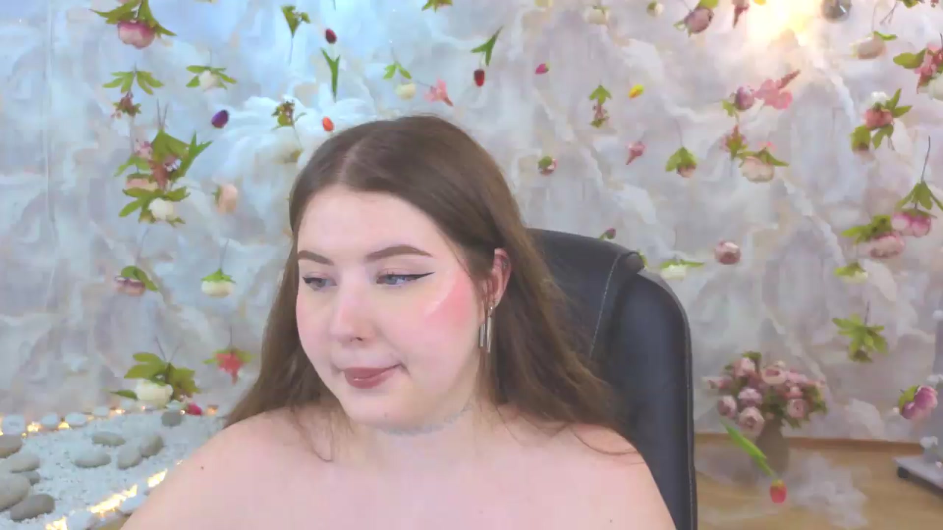 Gallery image thumbnail from EnigmaVeil's myfreecams stream on, 06/14/2026, 23:47 image 15 of 20
