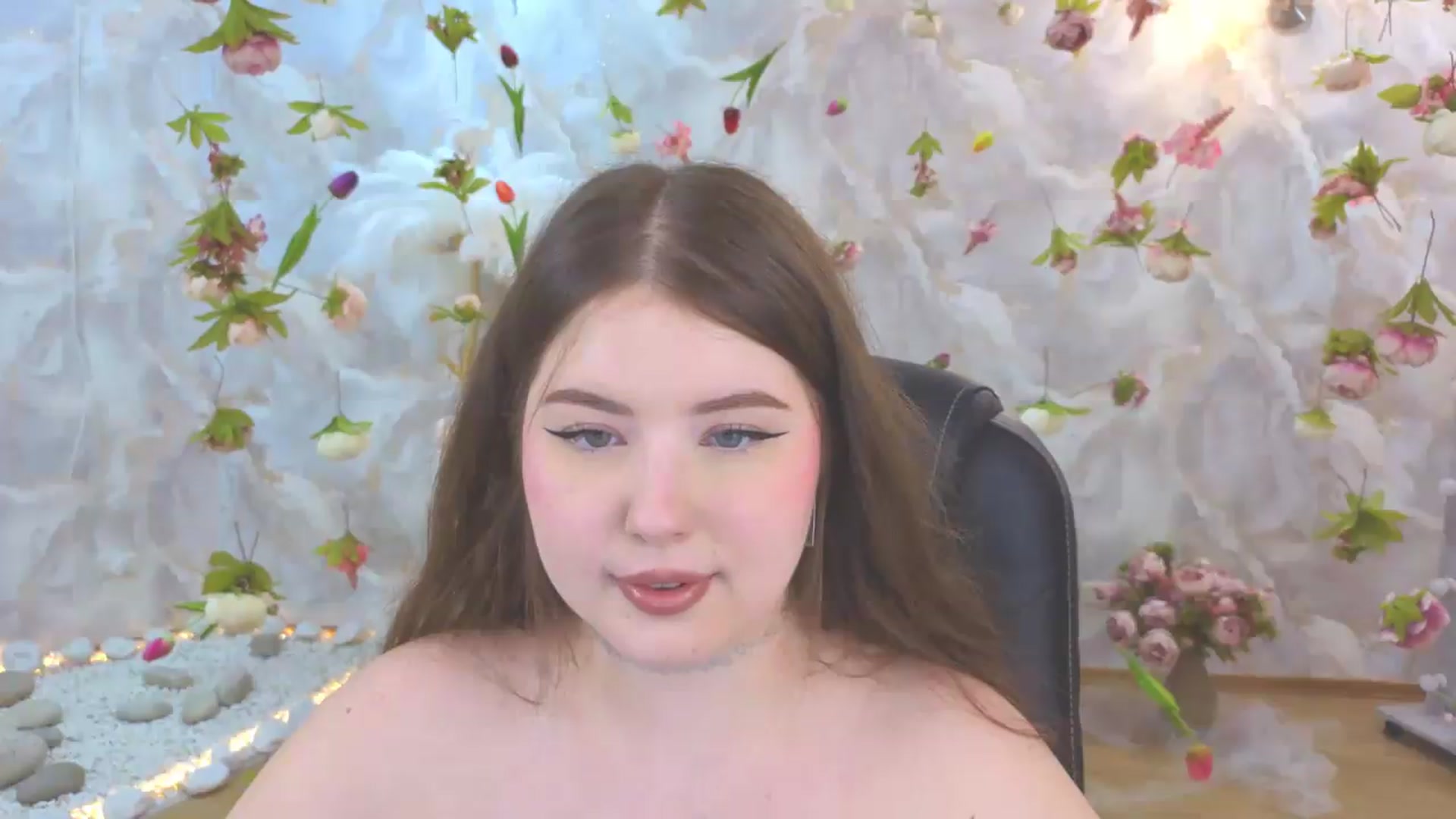 Gallery image thumbnail from EnigmaVeil's myfreecams stream on, 06/14/2026, 23:47 image 14 of 20