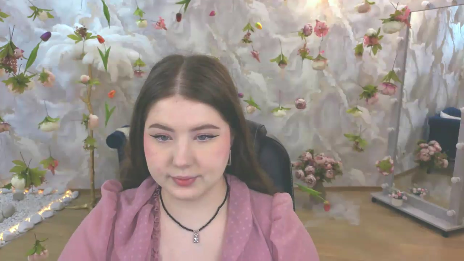Gallery image thumbnail from EnigmaVeil's myfreecams stream on, 06/18/2026, 18:51 image 4 of 20