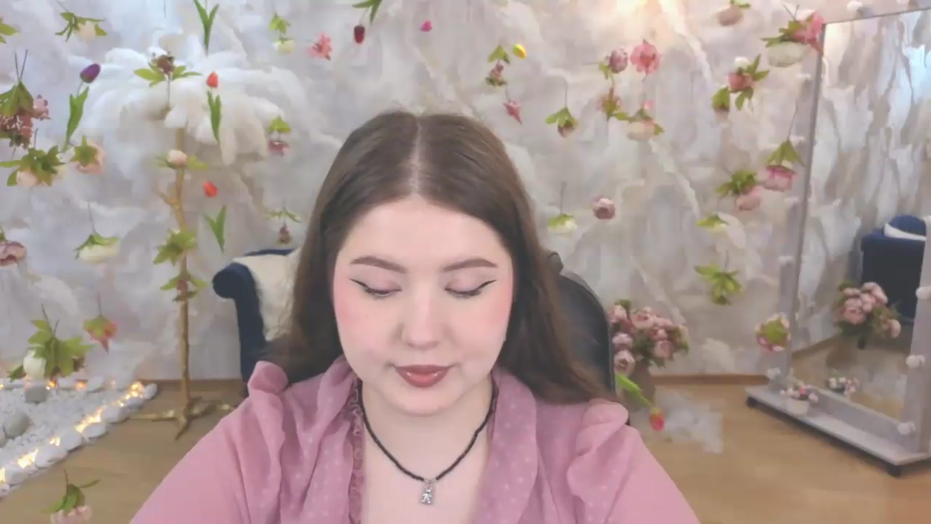 Gallery image thumbnail from EnigmaVeil's myfreecams stream on, 06/18/2026, 18:51 image 17 of 20