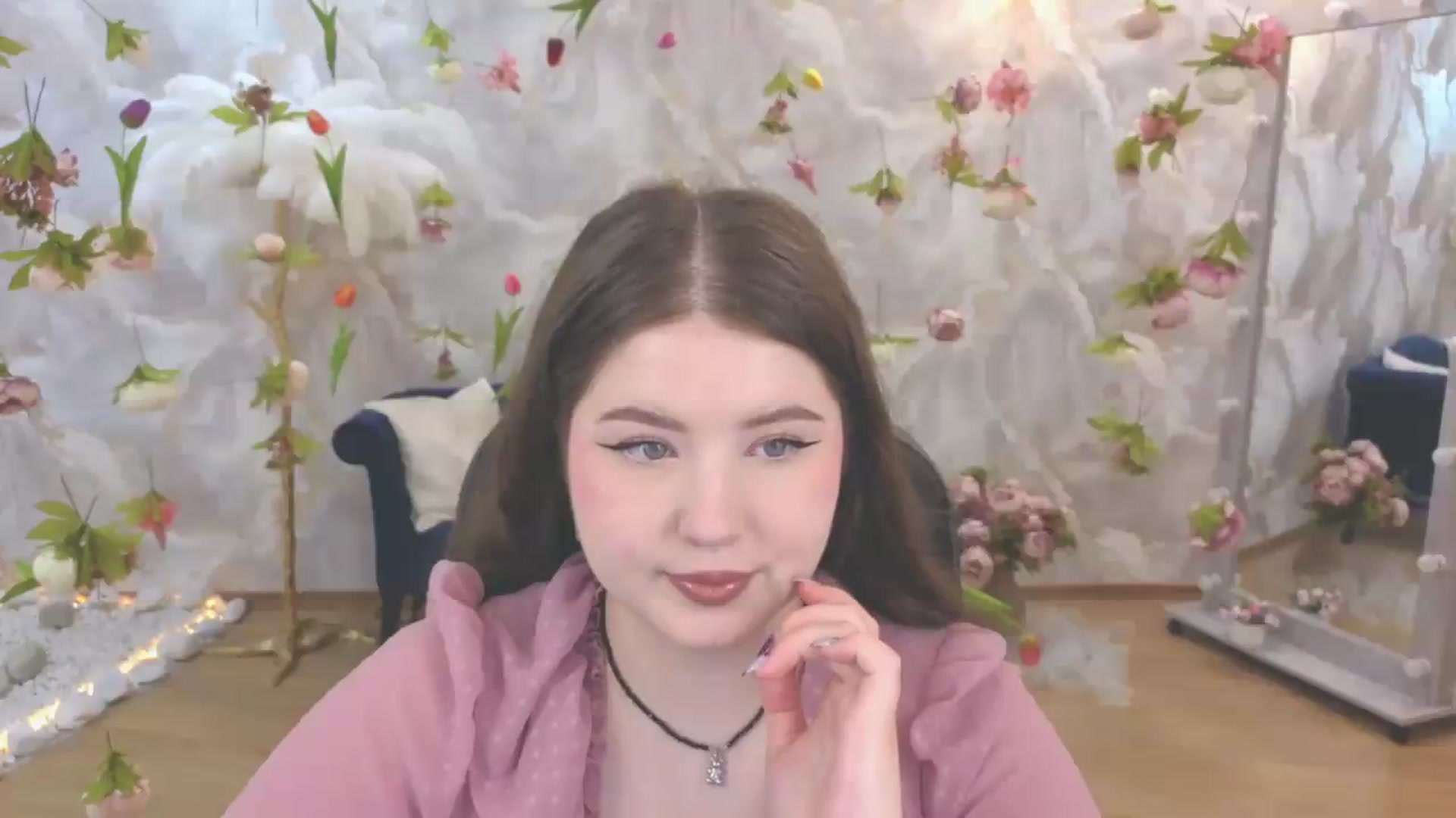 Gallery image thumbnail from EnigmaVeil's myfreecams stream on, 06/18/2026, 18:51 image 15 of 20