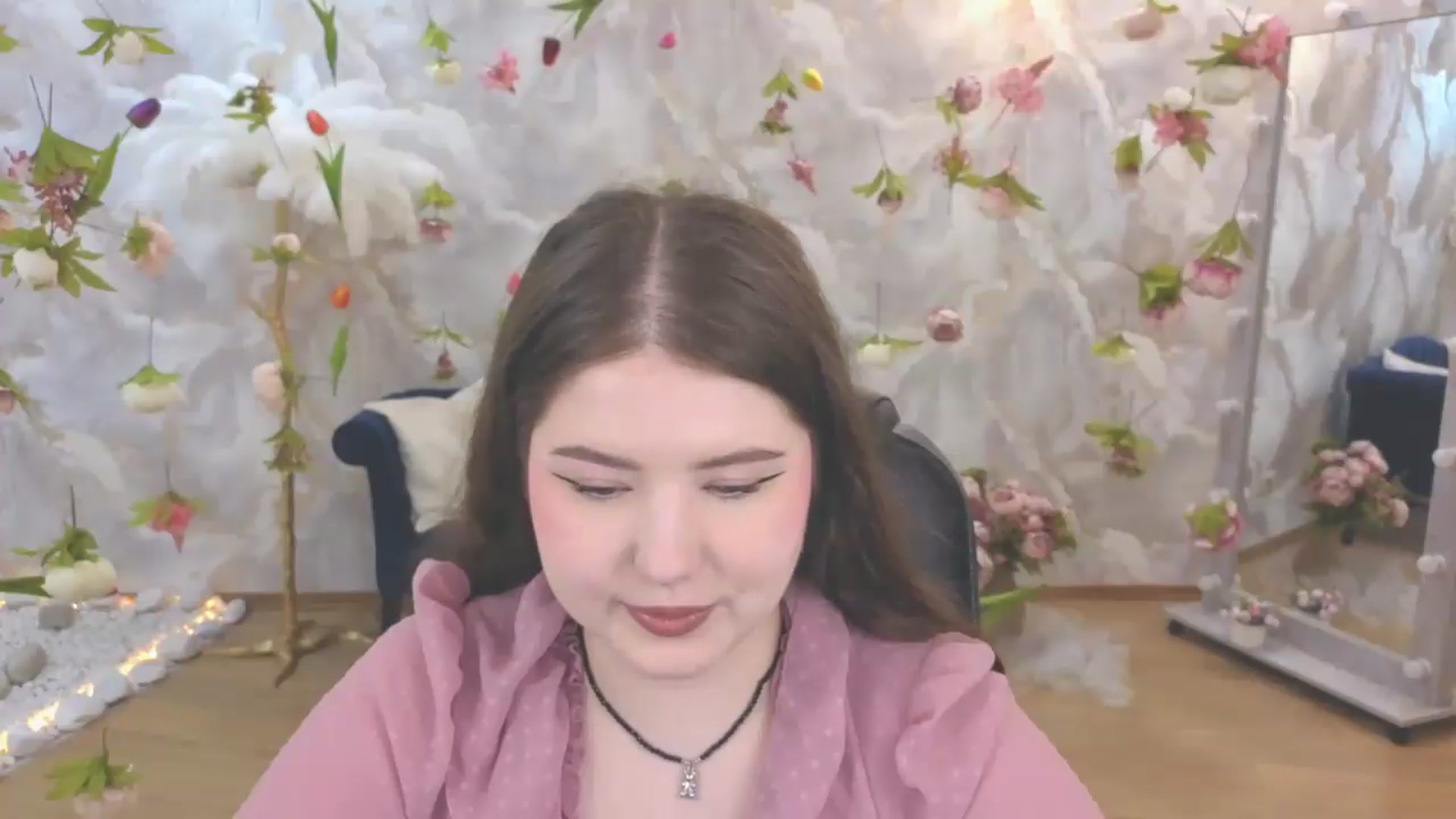Gallery image thumbnail from EnigmaVeil's myfreecams stream on, 06/18/2026, 18:51 image 19 of 20