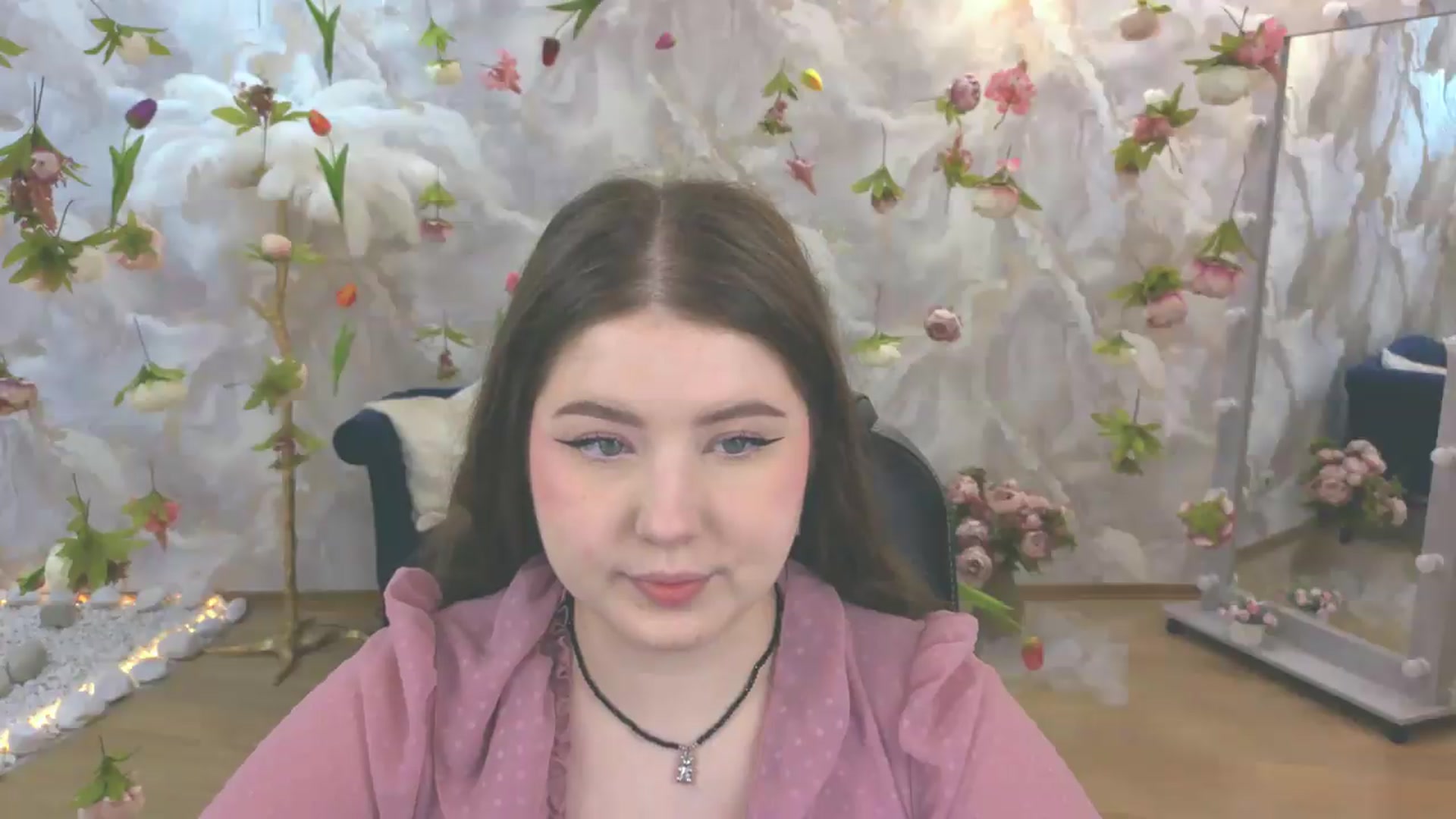 Gallery image thumbnail from EnigmaVeil's myfreecams stream on, 06/18/2026, 18:51 image 3 of 20