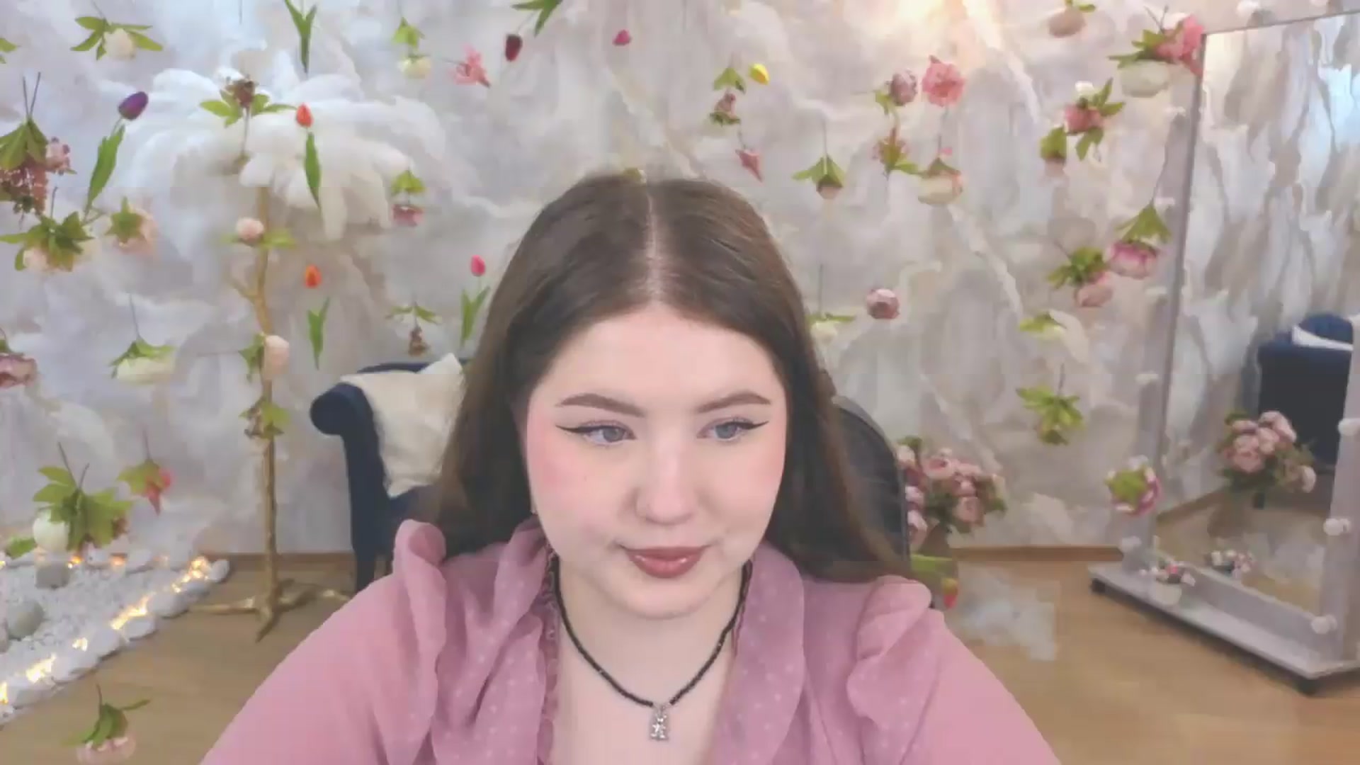 Gallery image thumbnail from EnigmaVeil's myfreecams stream on, 06/18/2026, 18:51 image 14 of 20