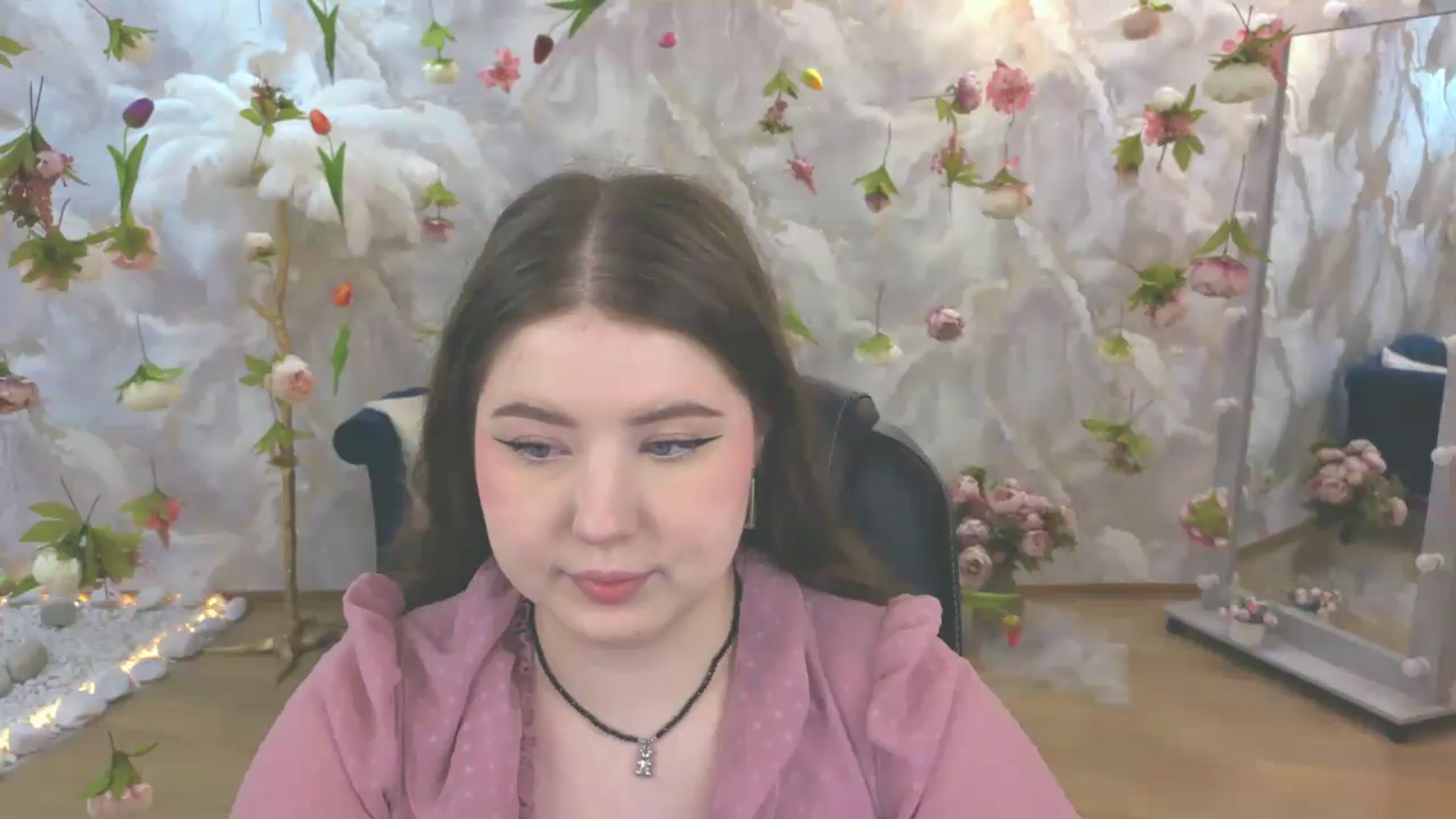 Gallery image thumbnail from EnigmaVeil's myfreecams stream on, 06/18/2026, 18:51 image 2 of 20