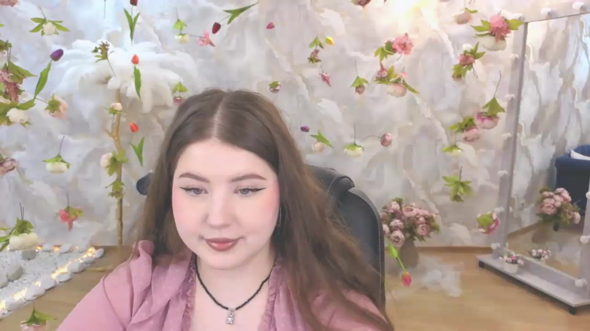 Gallery image thumbnail from EnigmaVeil's myfreecams stream on, 06/18/2026, 19:47 image 10 of 20
