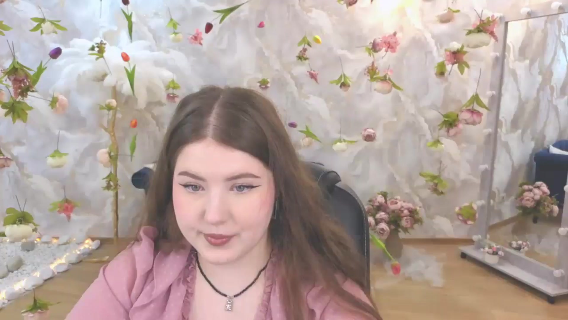 Gallery image thumbnail from EnigmaVeil's myfreecams stream on, 06/18/2026, 19:47 image 16 of 20